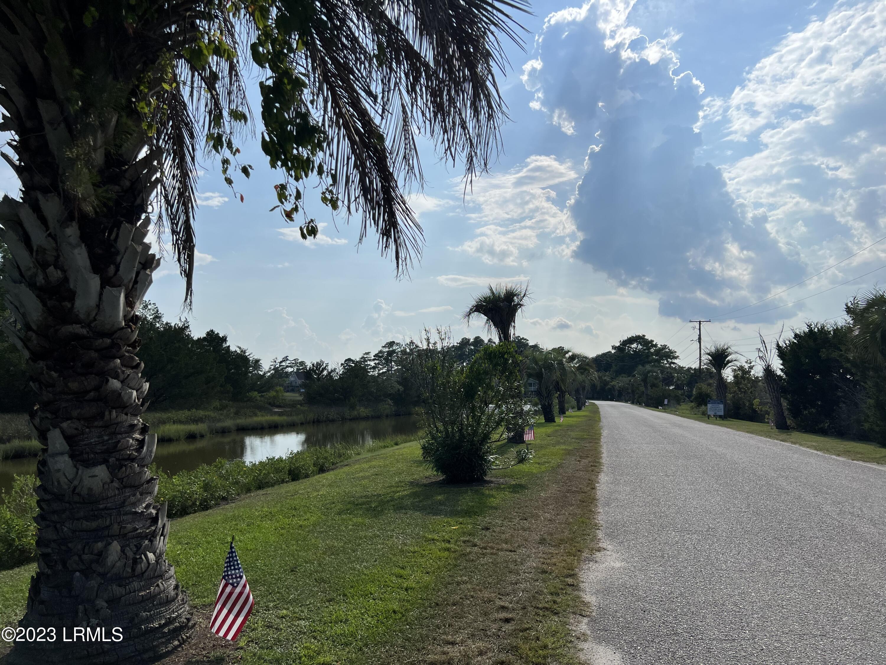 13 Red Feather Trail, St. Helena Island