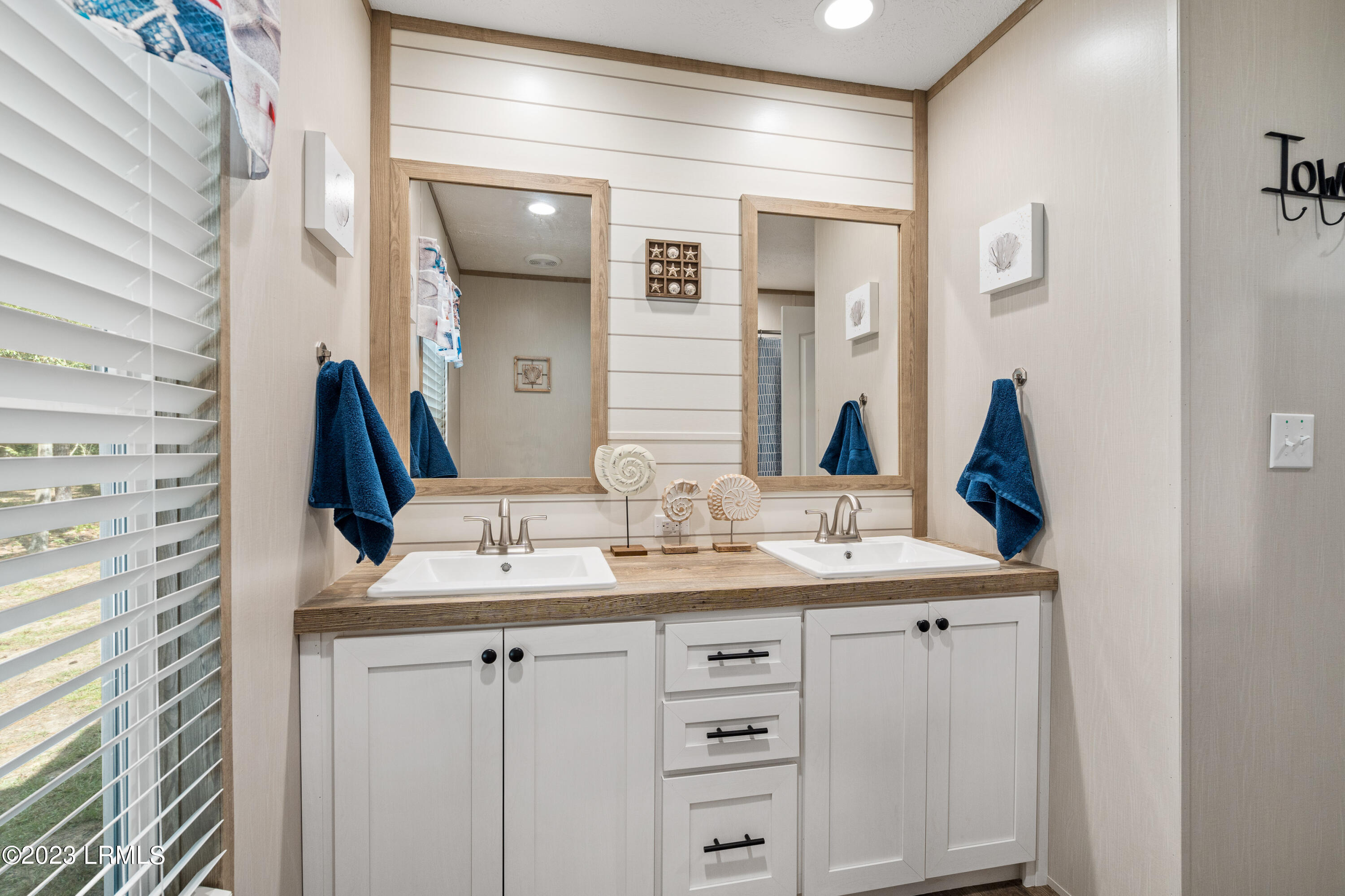 75 Vineyard Point Road, St. Helena Island