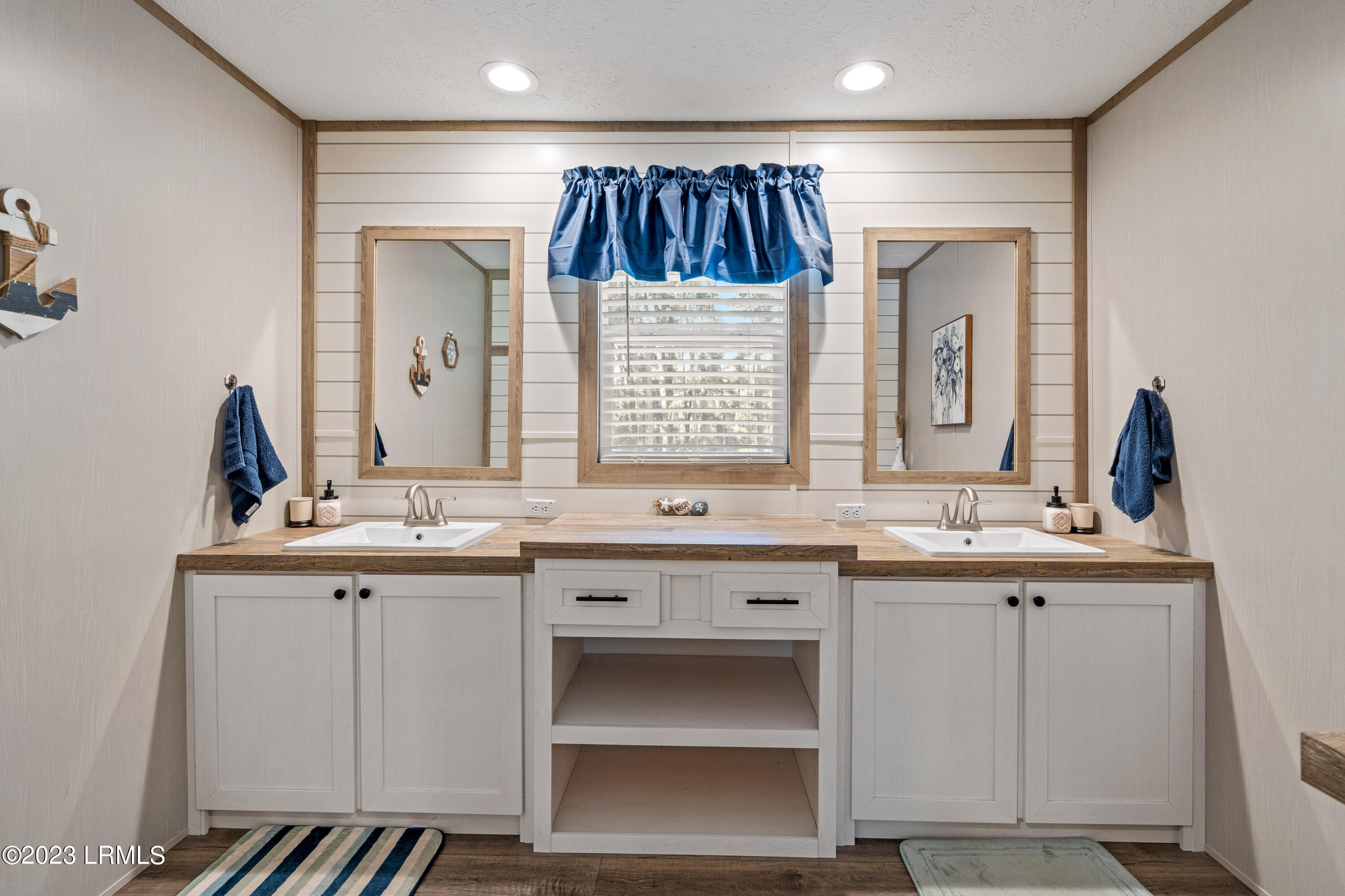 75 Vineyard Point Road, St. Helena Island