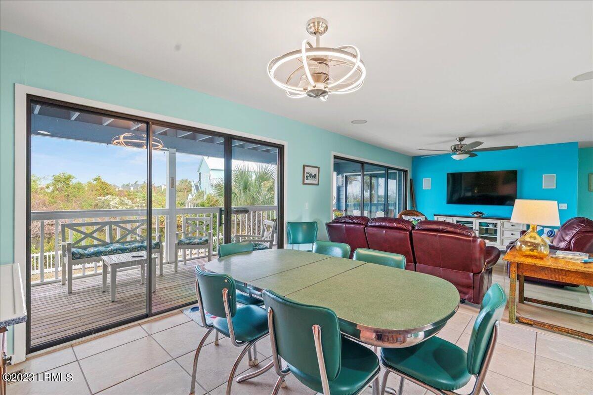 6 Mickeys Alley, B