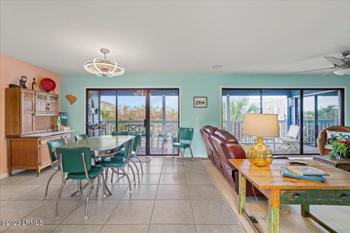 6 Mickeys Alley, B