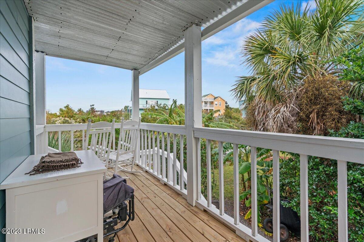 6 Mickeys Alley, B