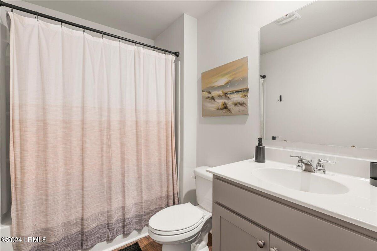 6 Cedar View Circle