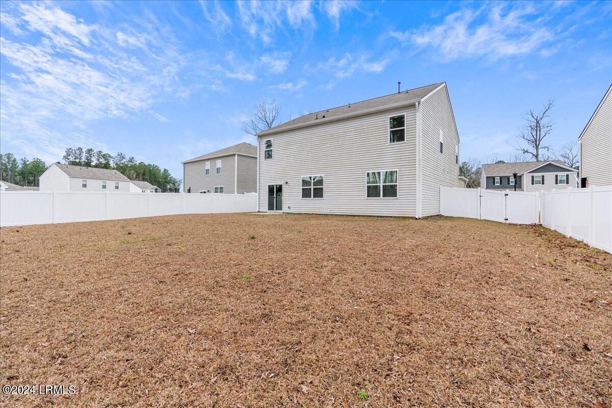 6 Cedar View Circle