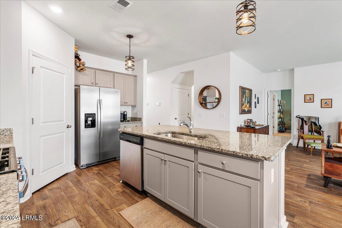 6 Cedar View Circle