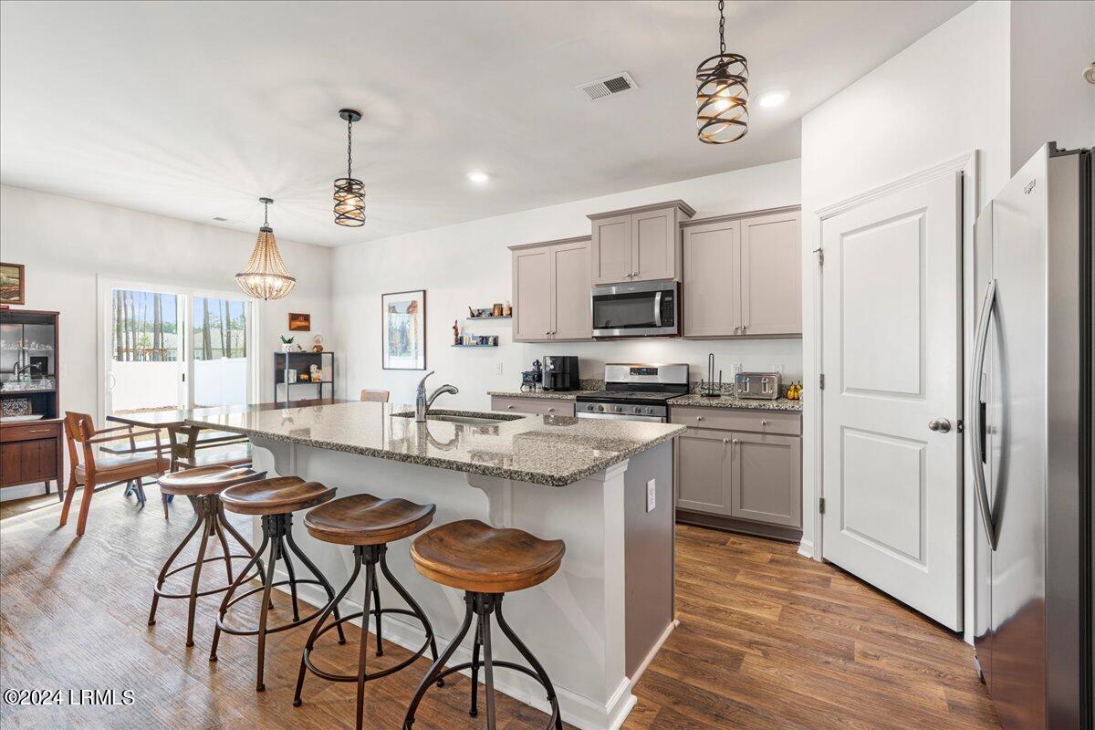 6 Cedar View Circle