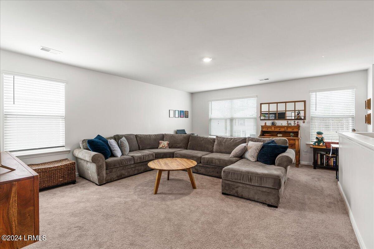 6 Cedar View Circle