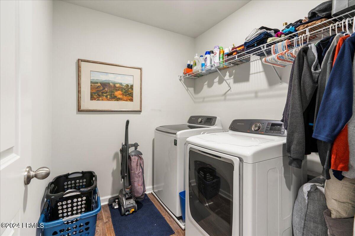 6 Cedar View Circle