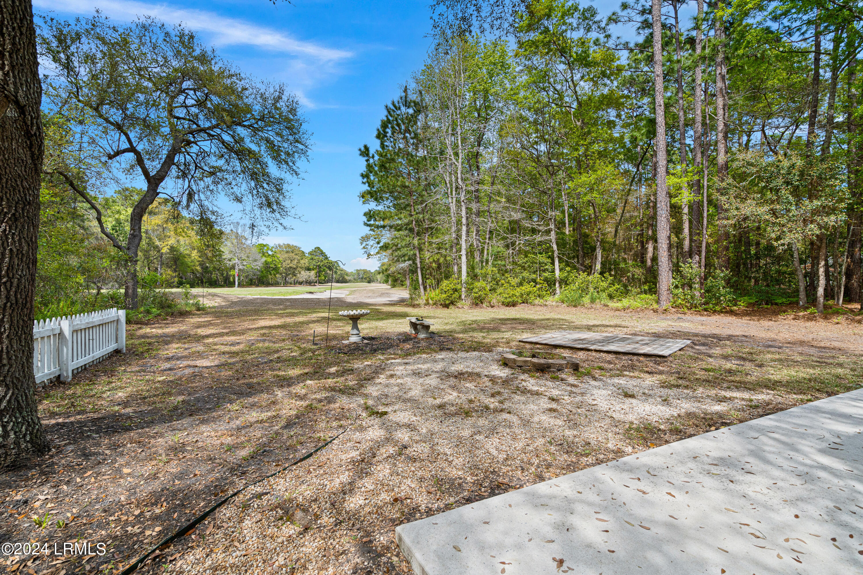 6 Royal Pines Boulevard