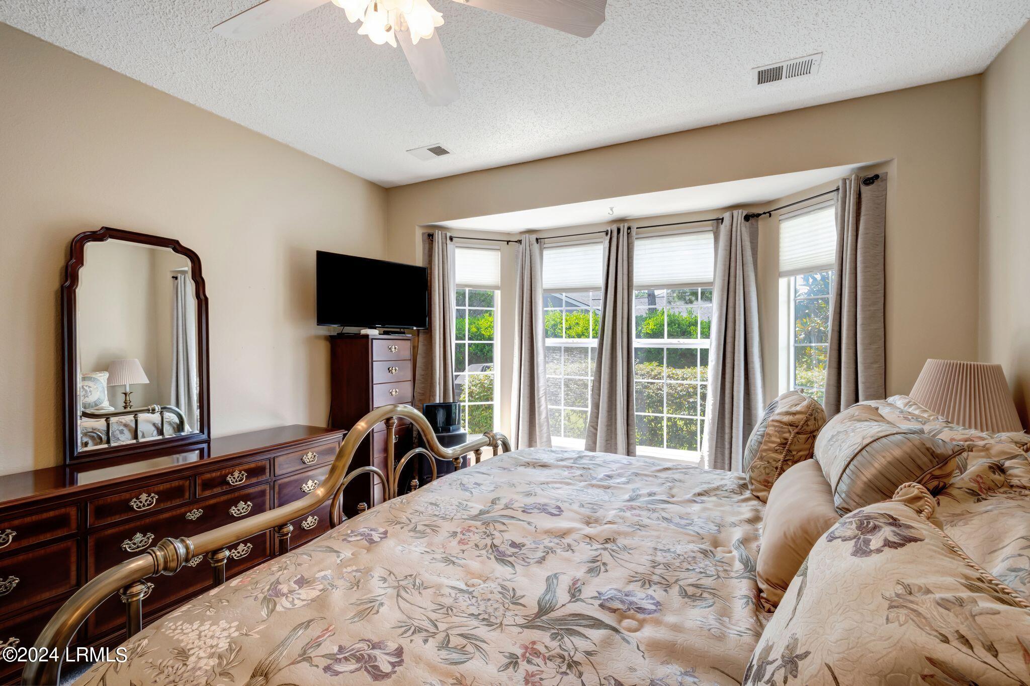 7 Larkspur Lane
