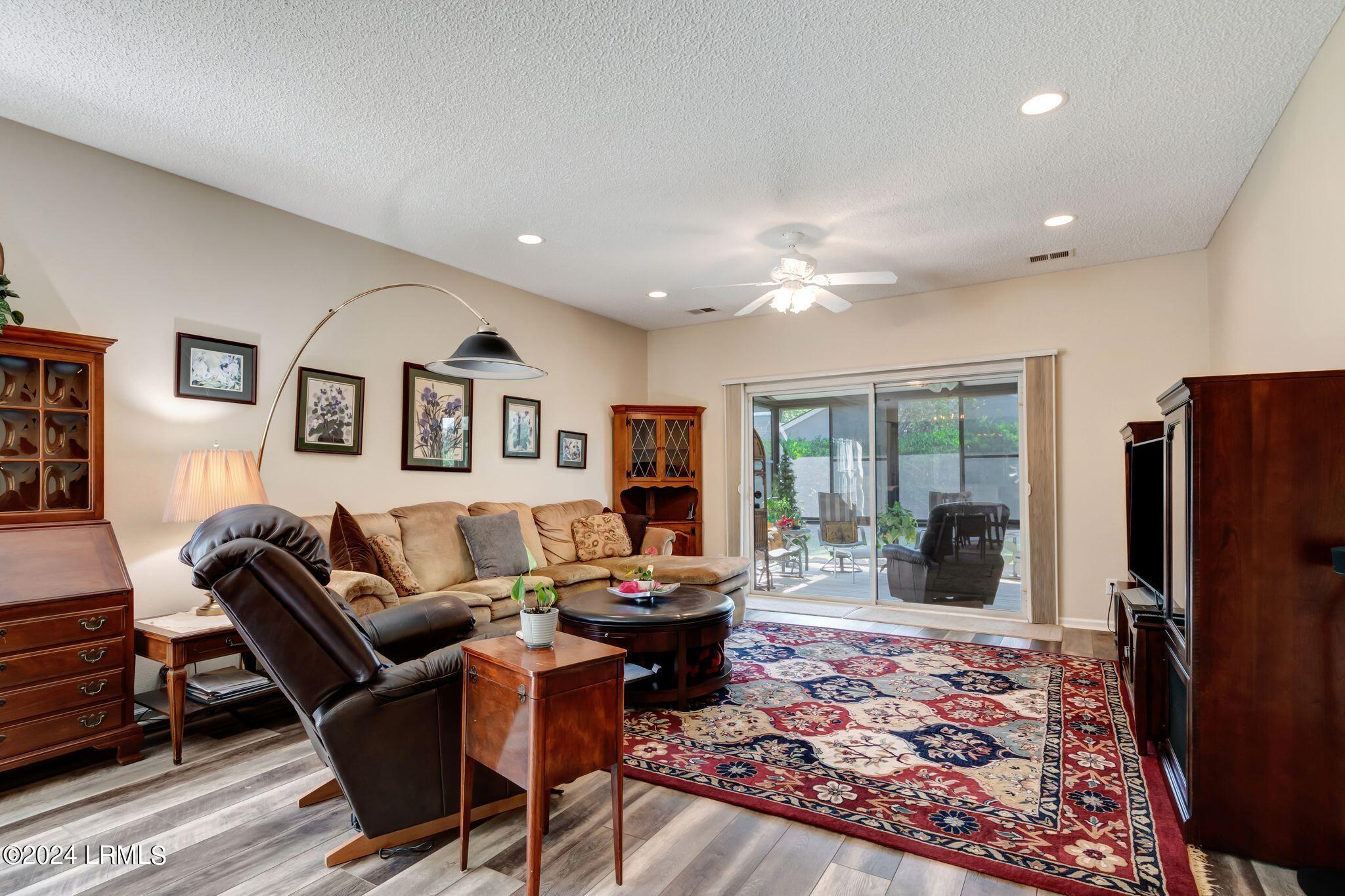 7 Larkspur Lane