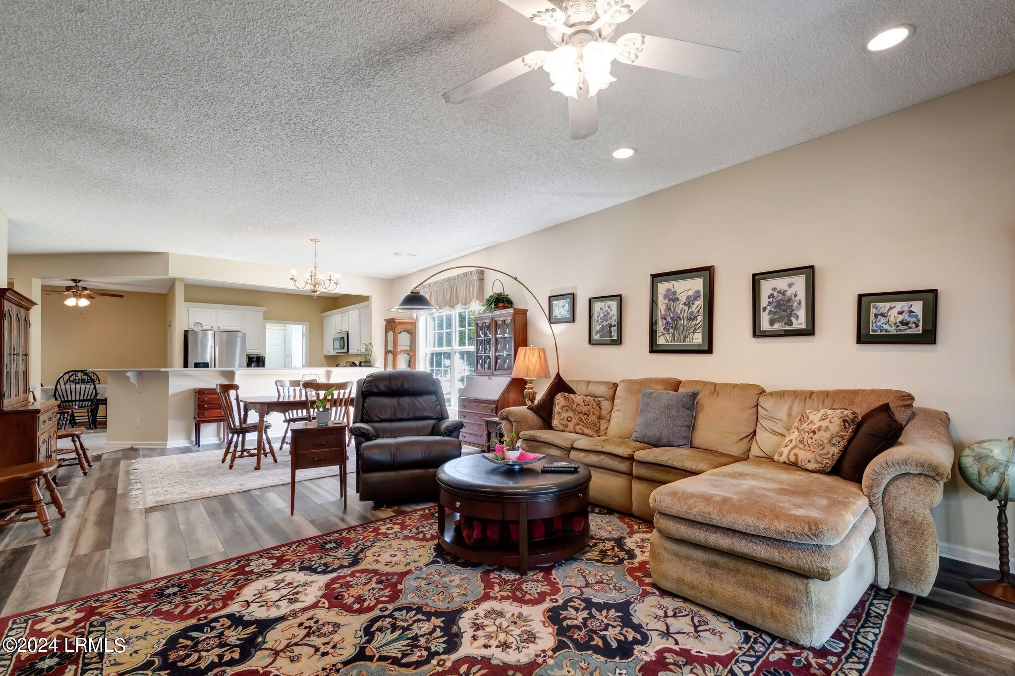 7 Larkspur Lane
