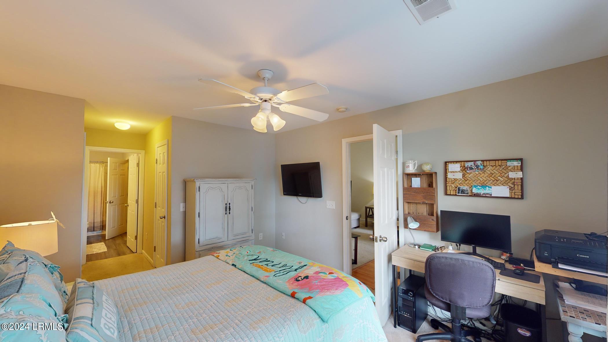248 North Circle