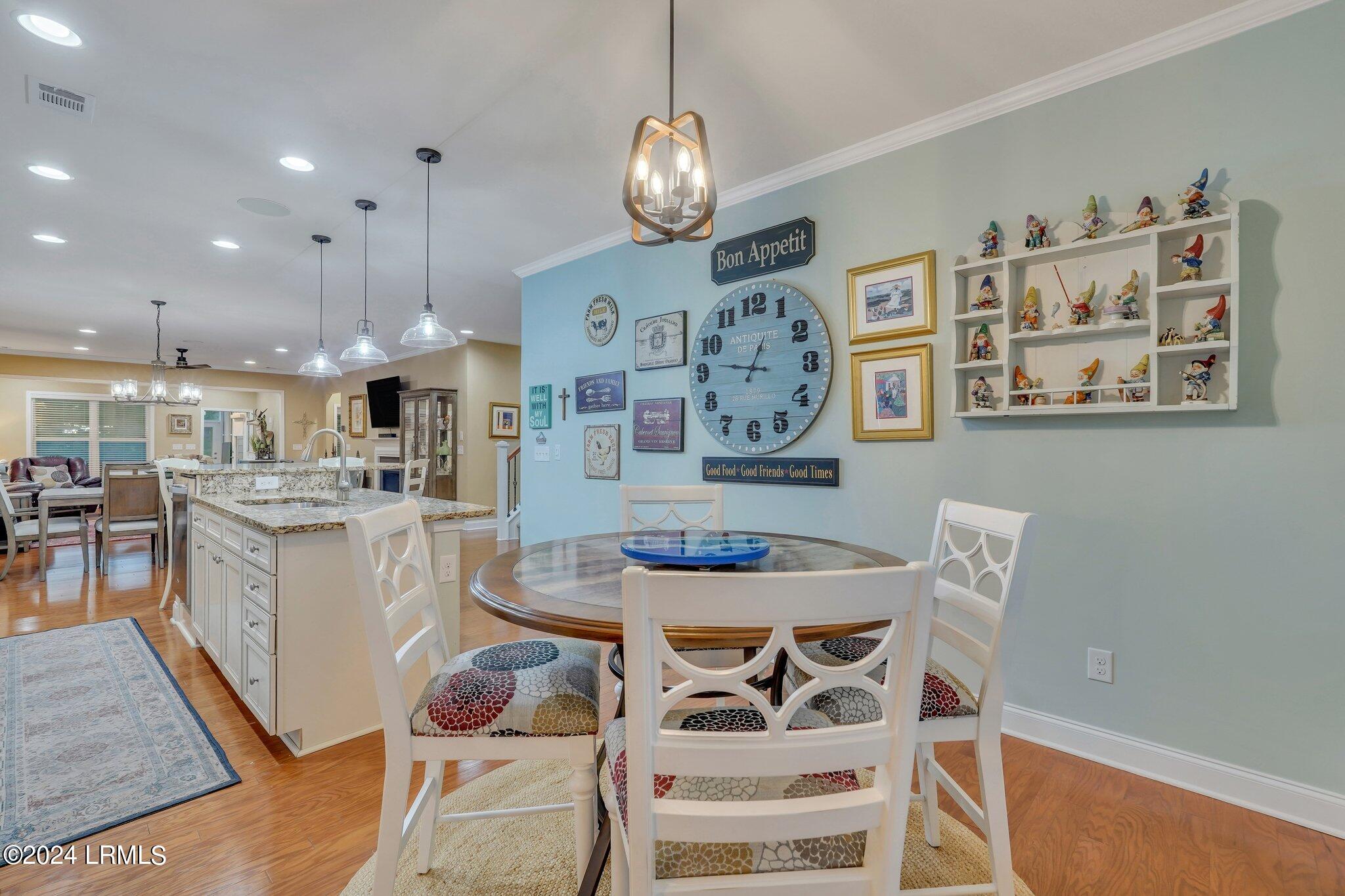 191 Knollwood Court