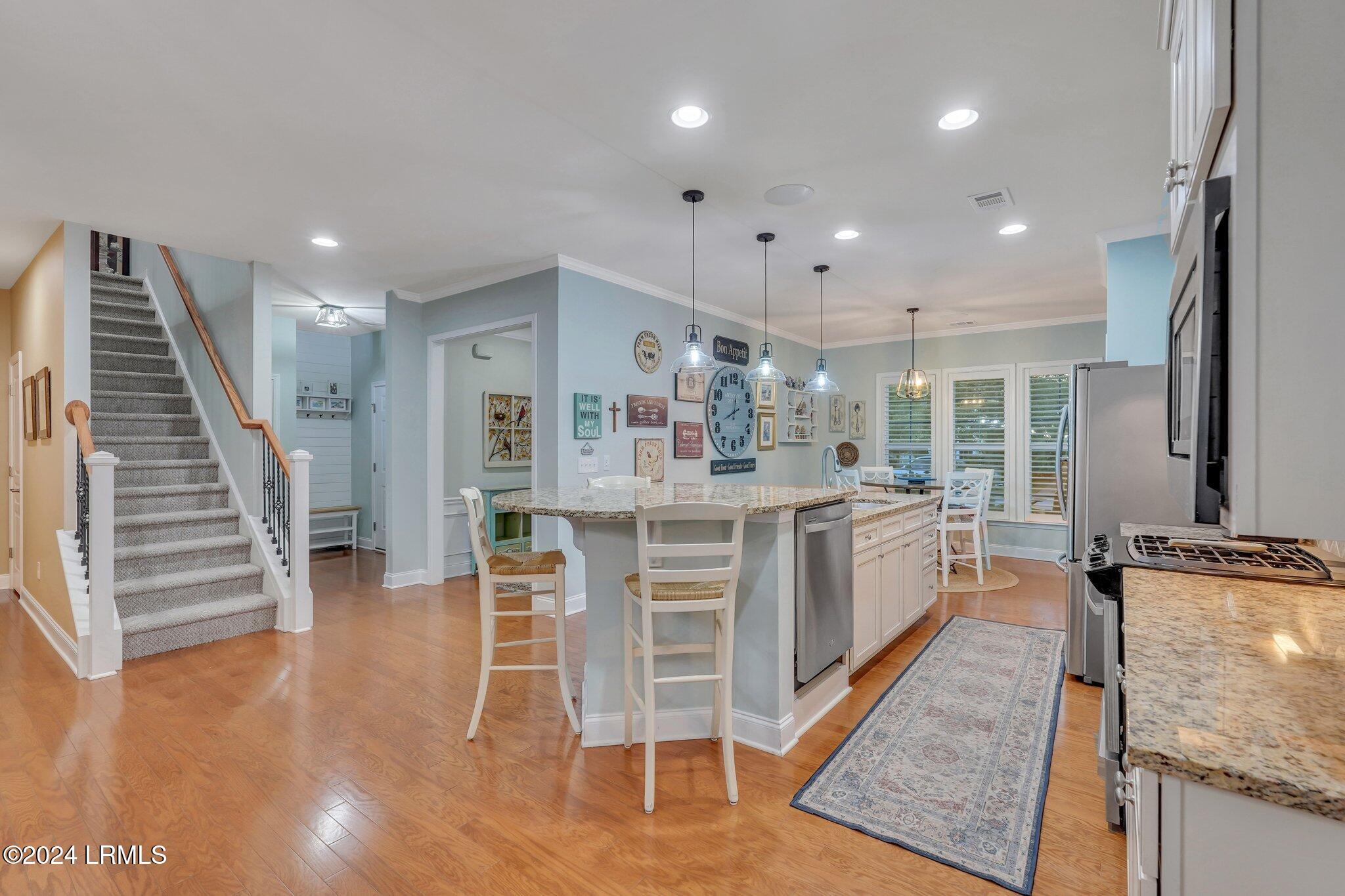 191 Knollwood Court