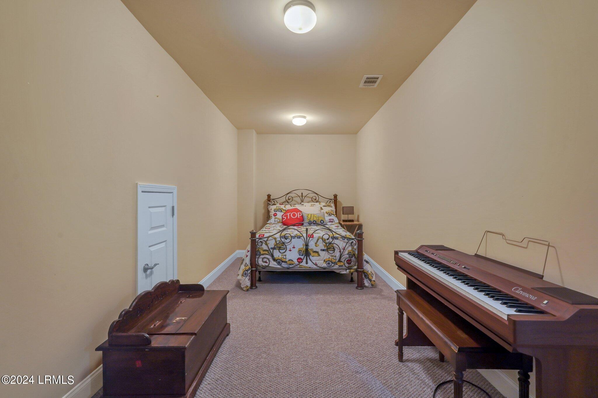 191 Knollwood Court