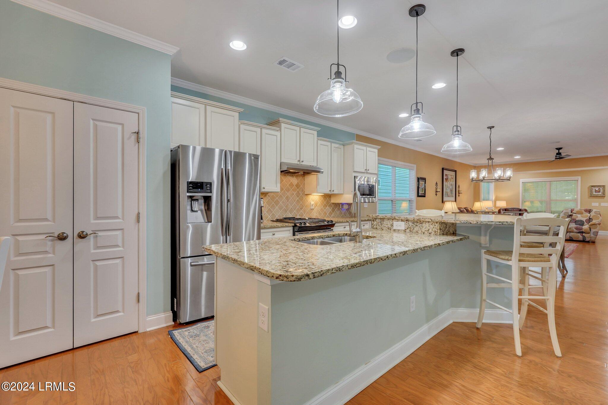 191 Knollwood Court