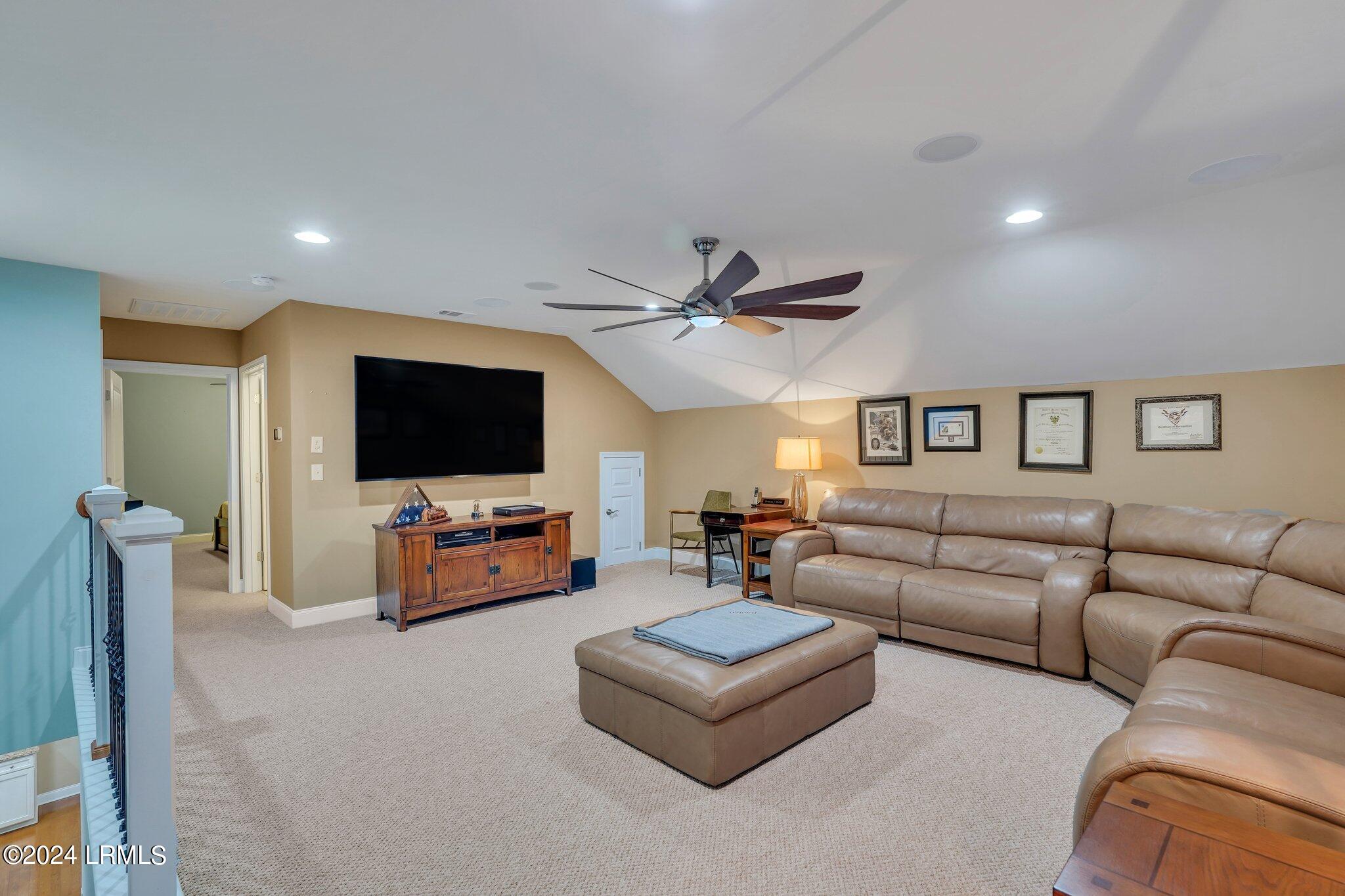 191 Knollwood Court