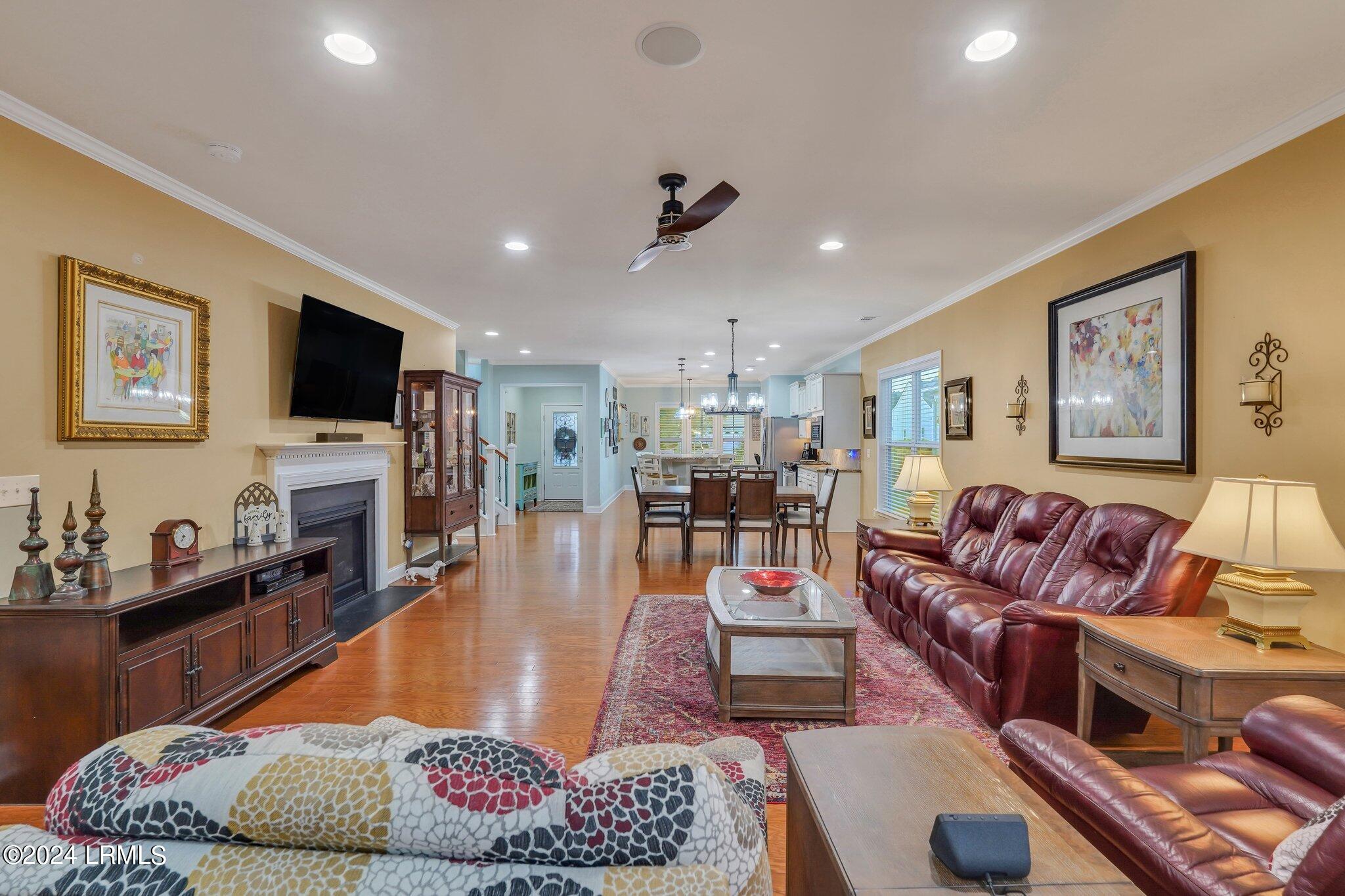 191 Knollwood Court