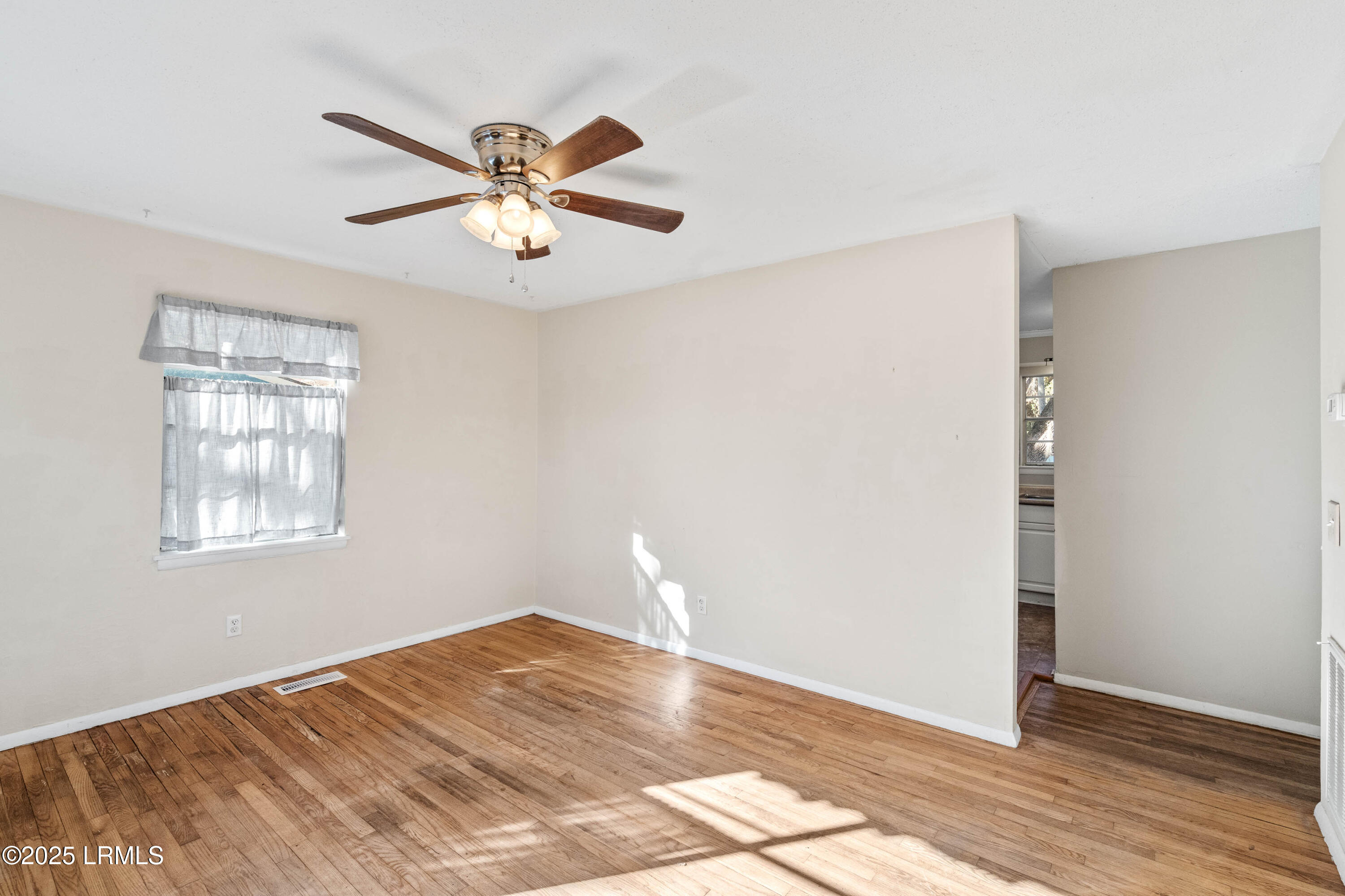 606 Greenway Court