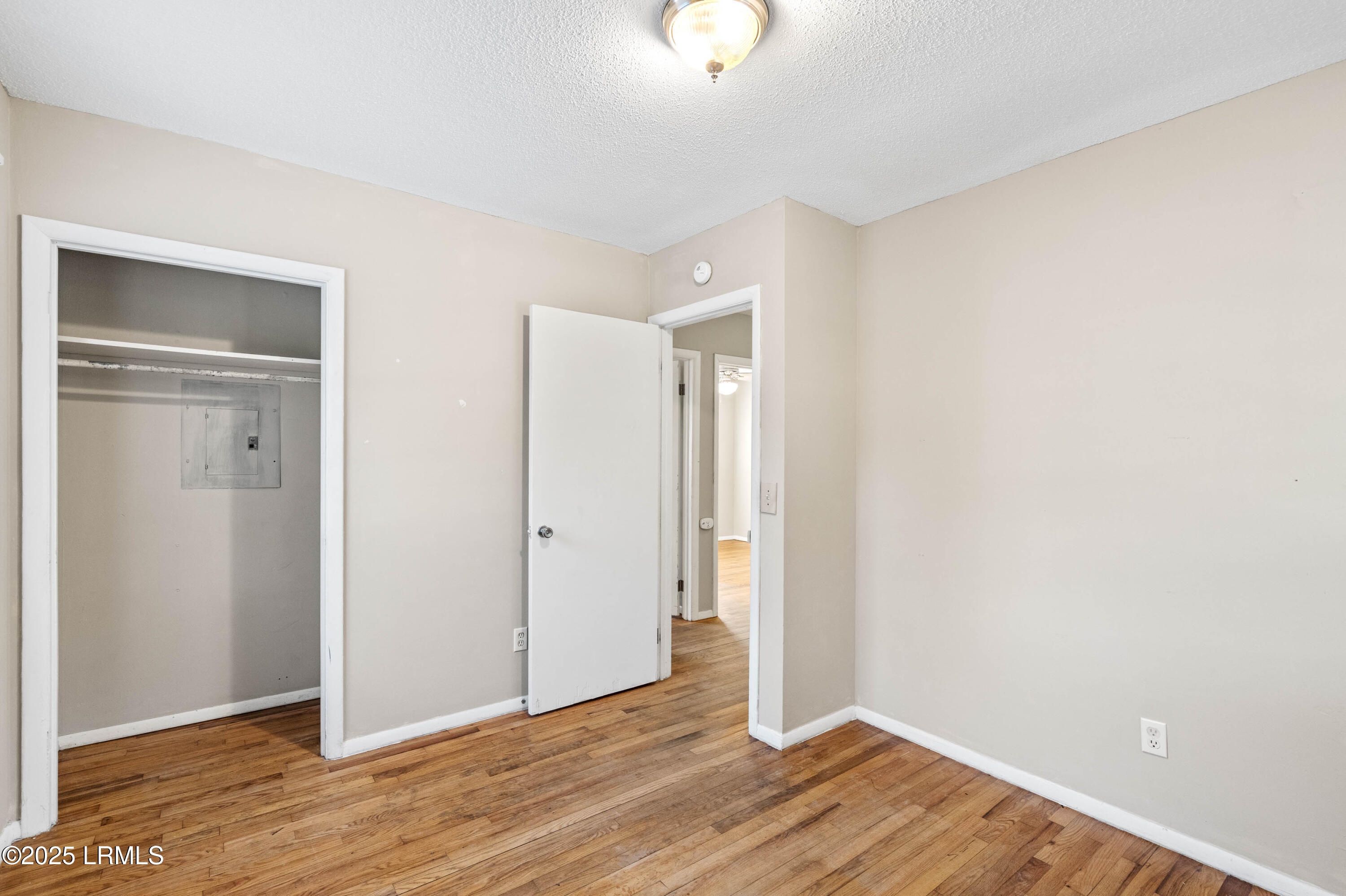 606 Greenway Court
