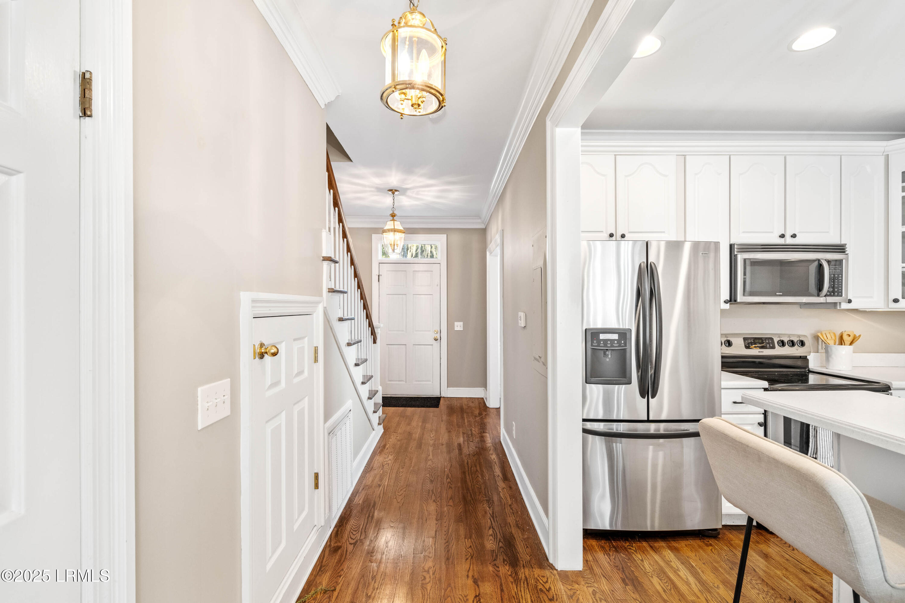 895 Ribaut Road, 8