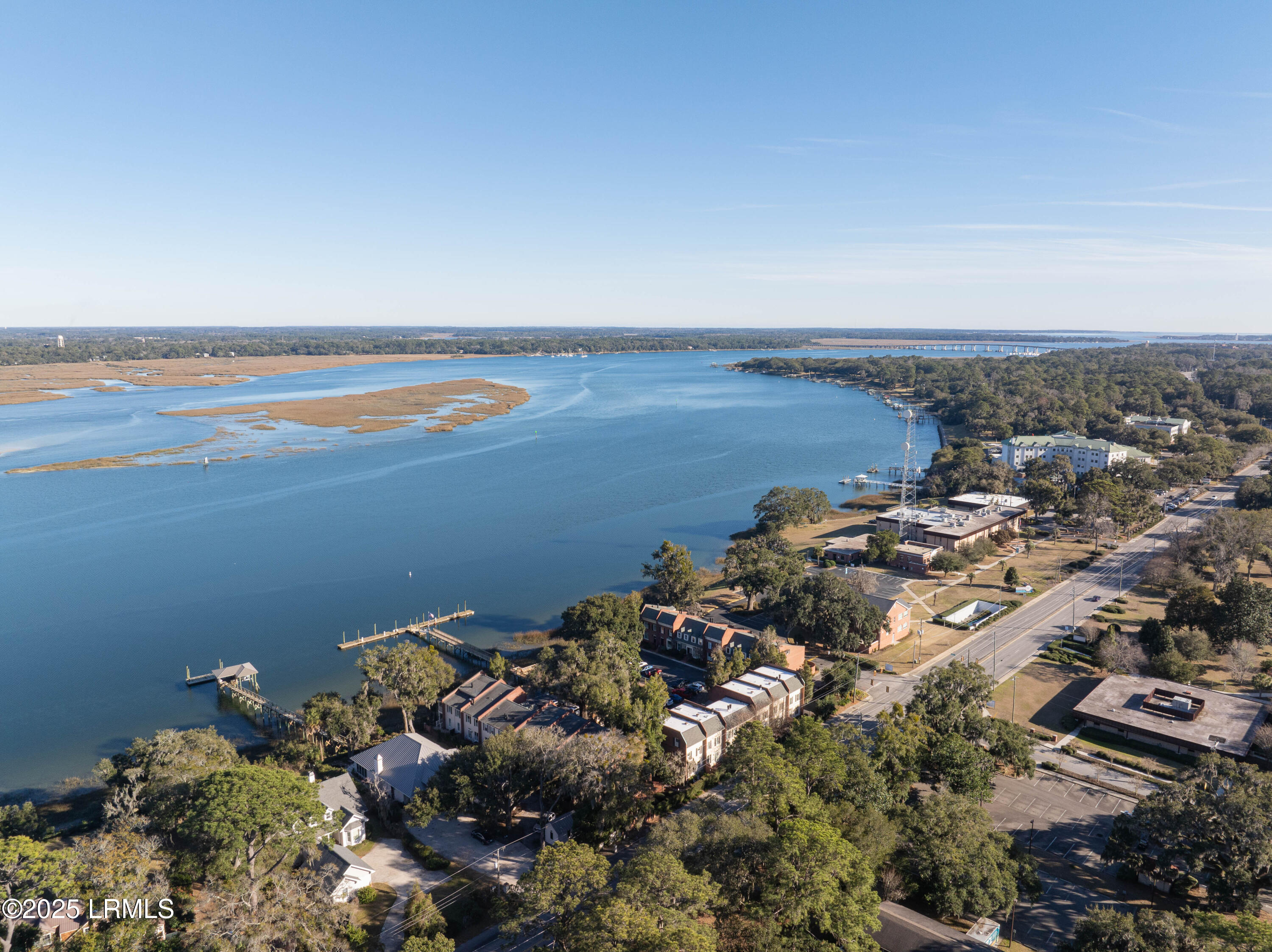 895 Ribaut Road, 8