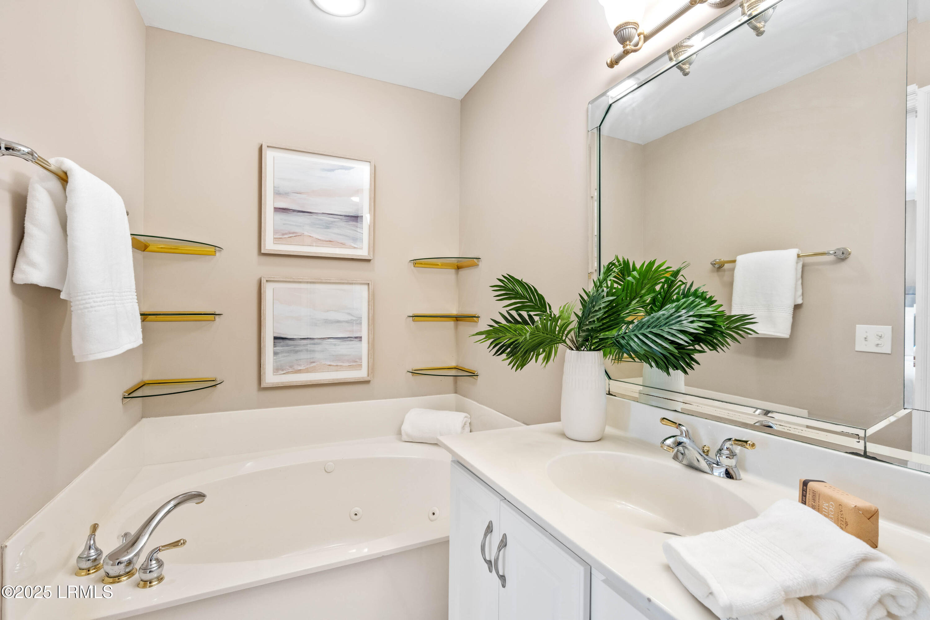 895 Ribaut Road, 8