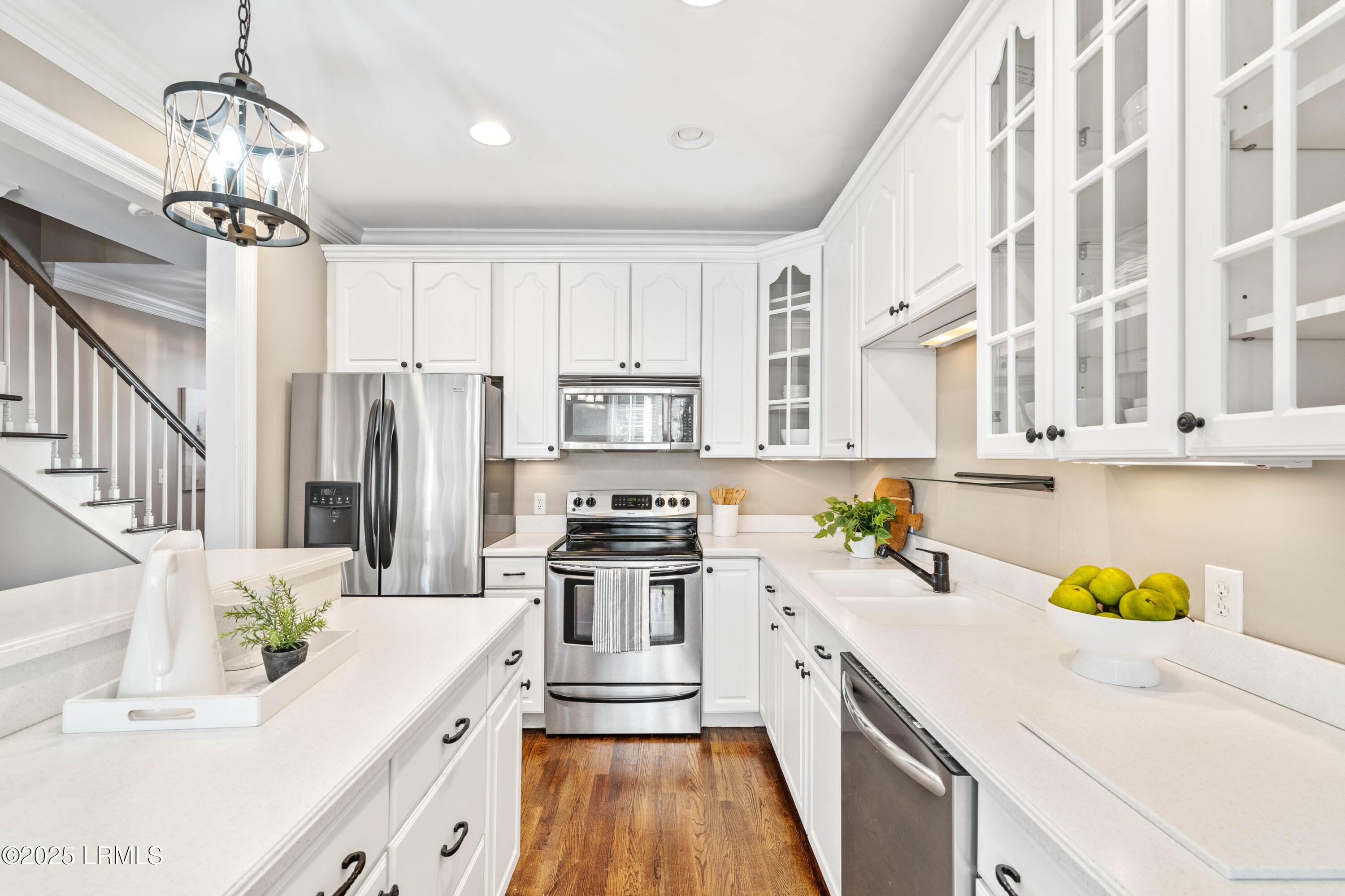 895 Ribaut Road, 8