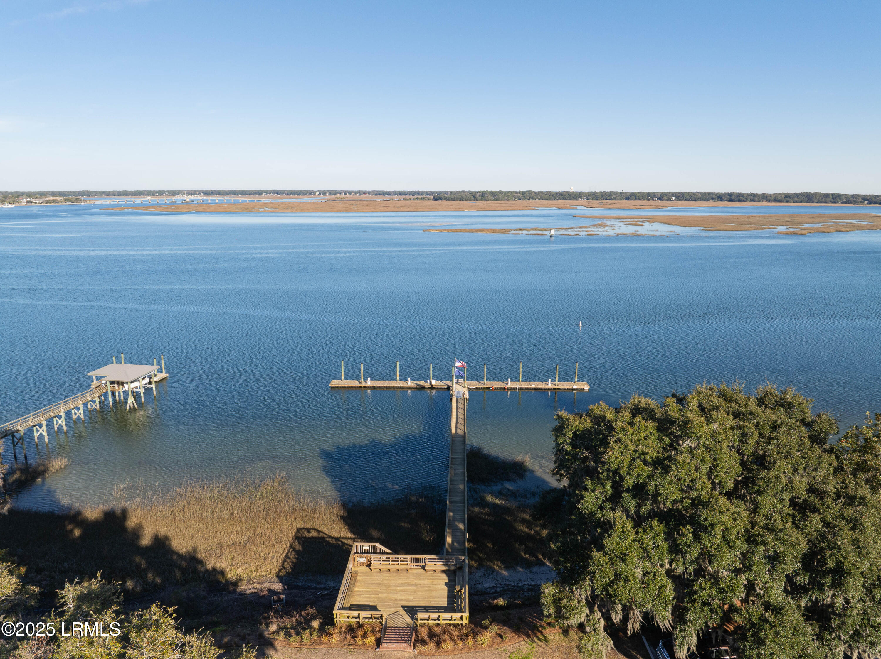 895 Ribaut Road, 8
