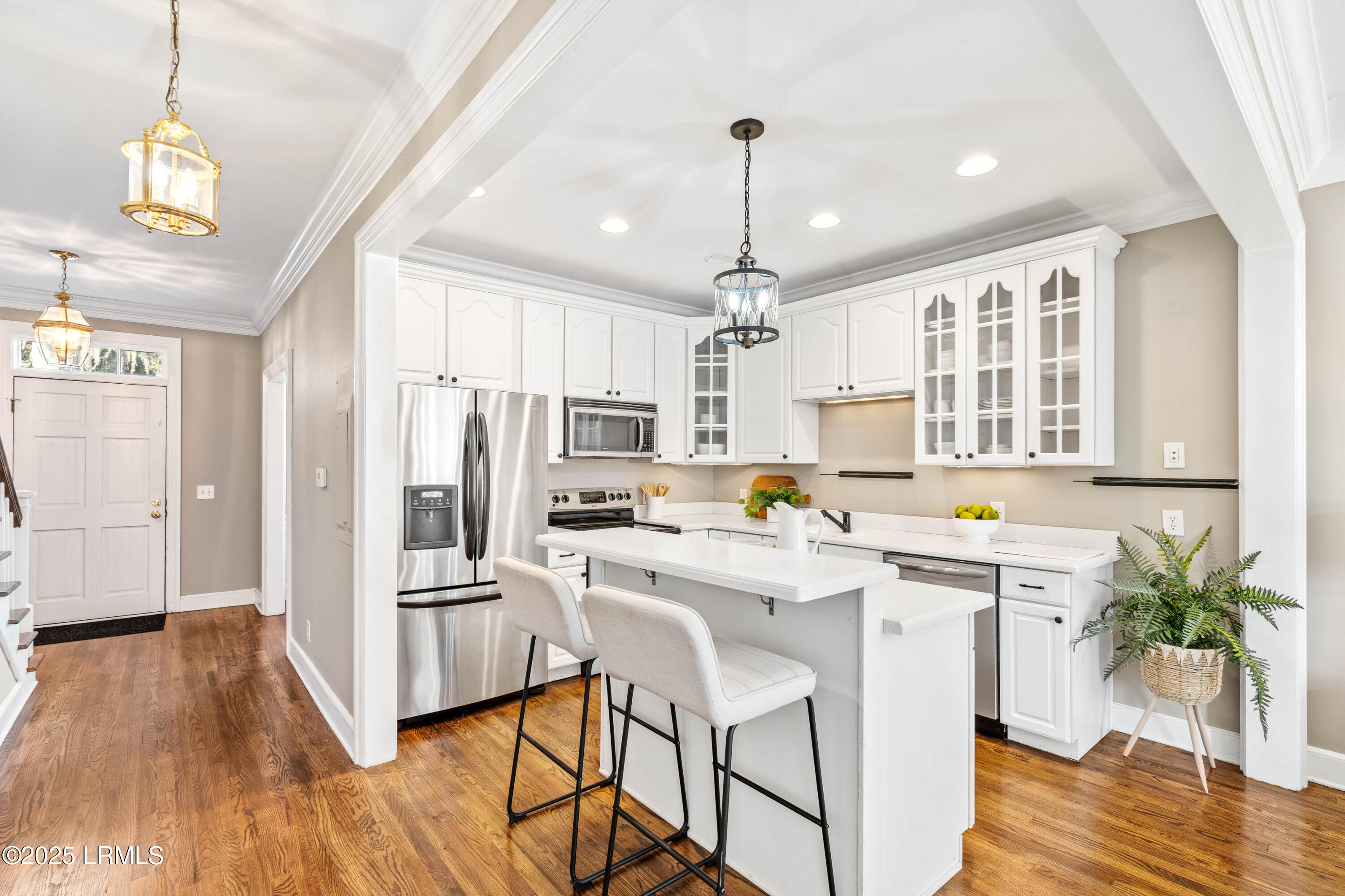 895 Ribaut Road, 8