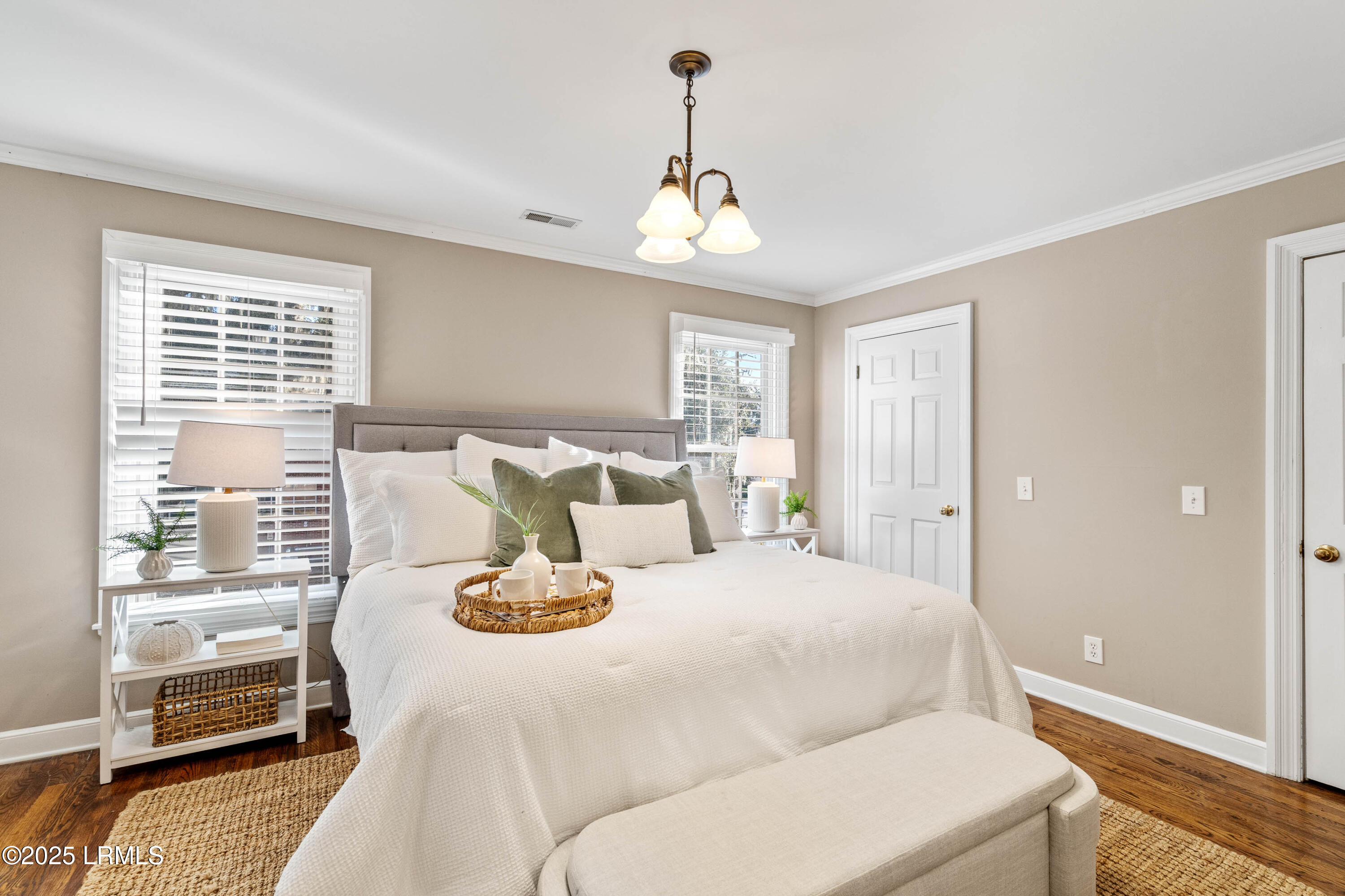 895 Ribaut Road, 8