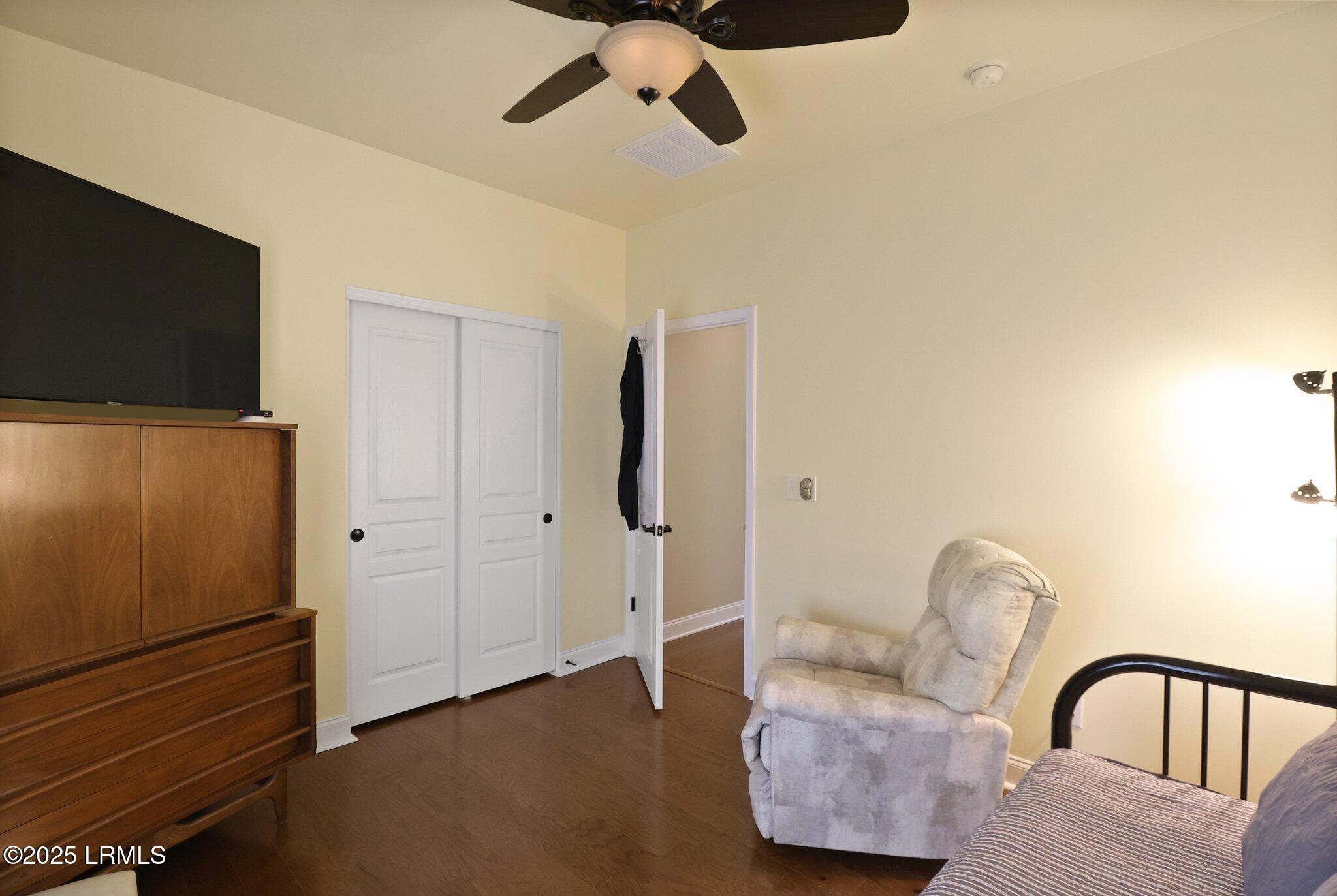 198 Knollwood Court