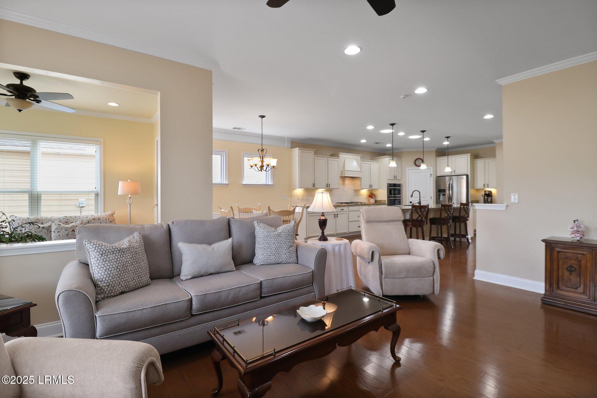 198 Knollwood Court