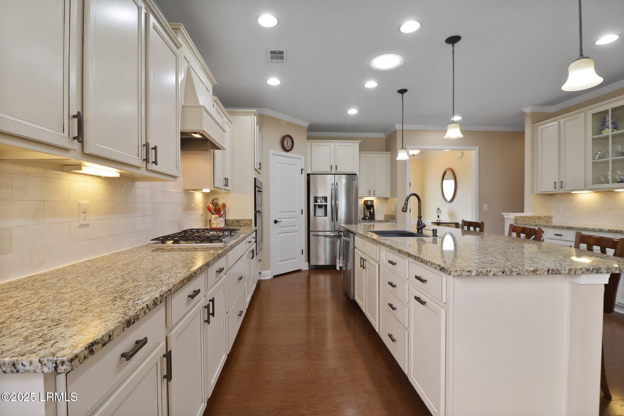 198 Knollwood Court