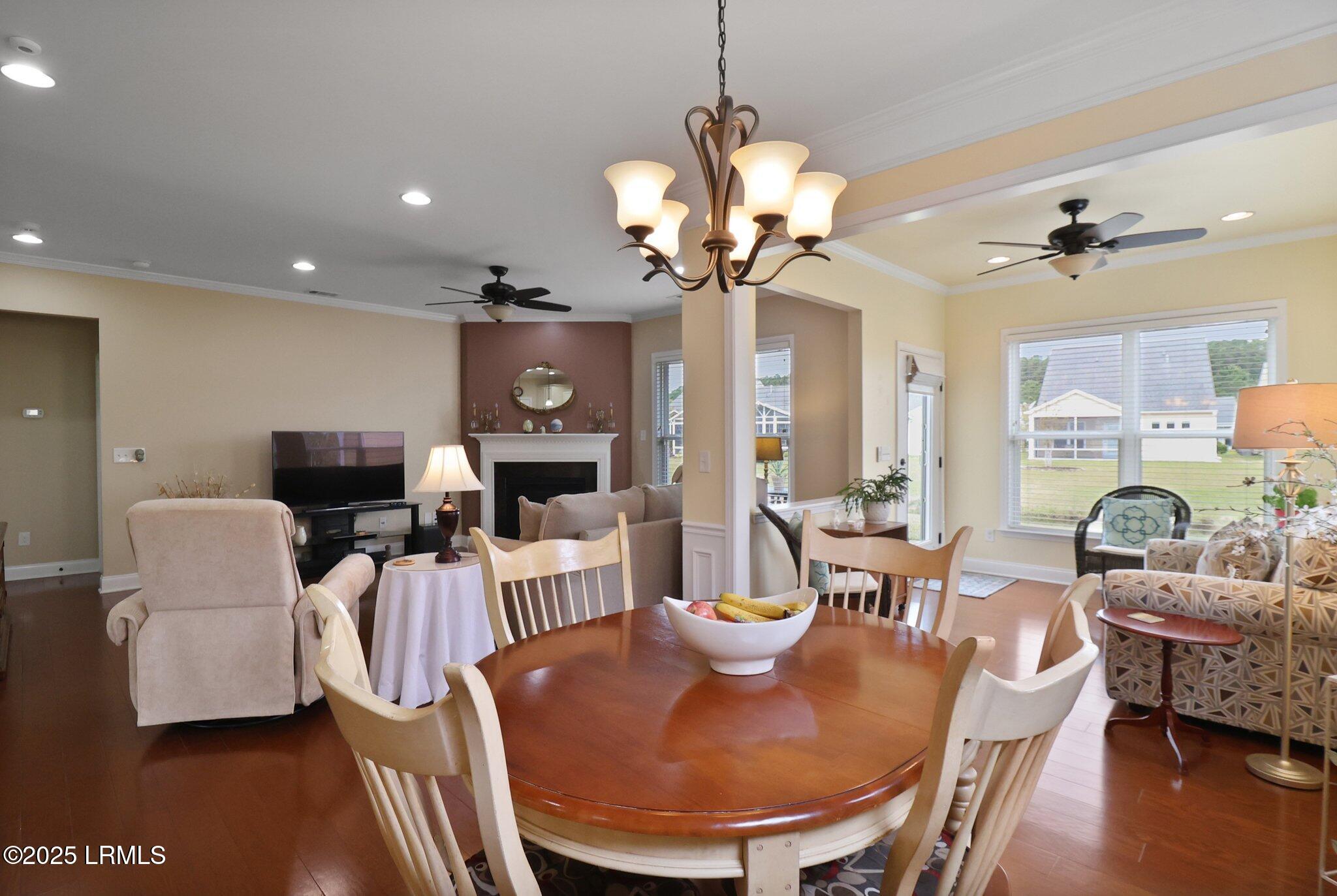 198 Knollwood Court