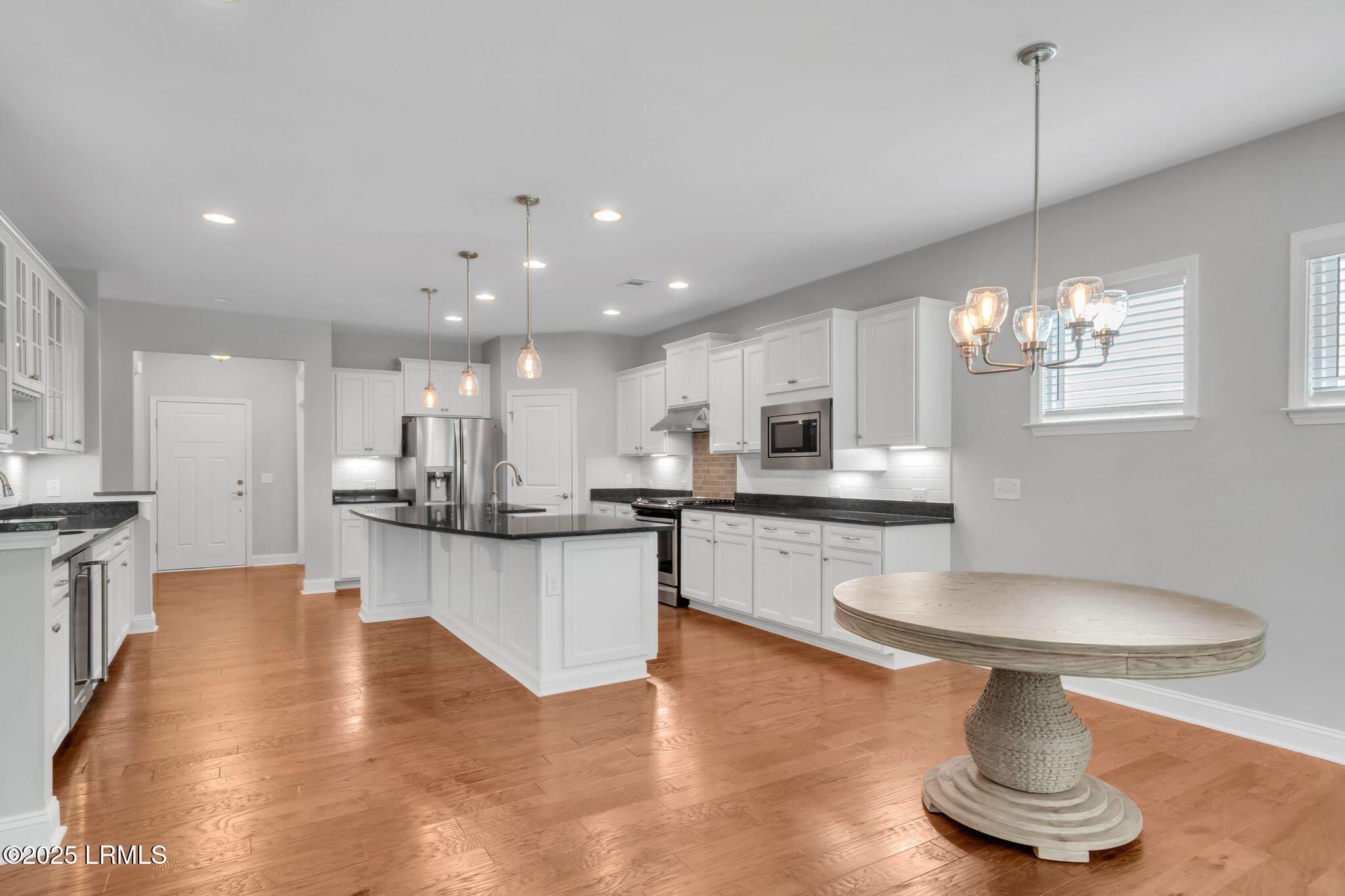 35 Heathrow Avenue