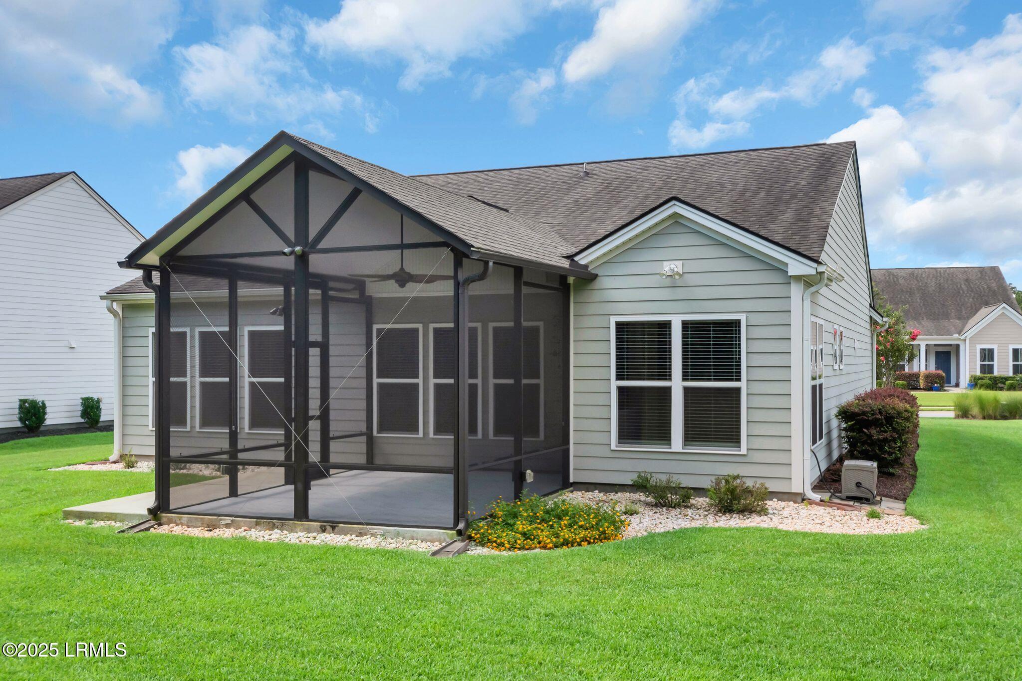 35 Heathrow Avenue