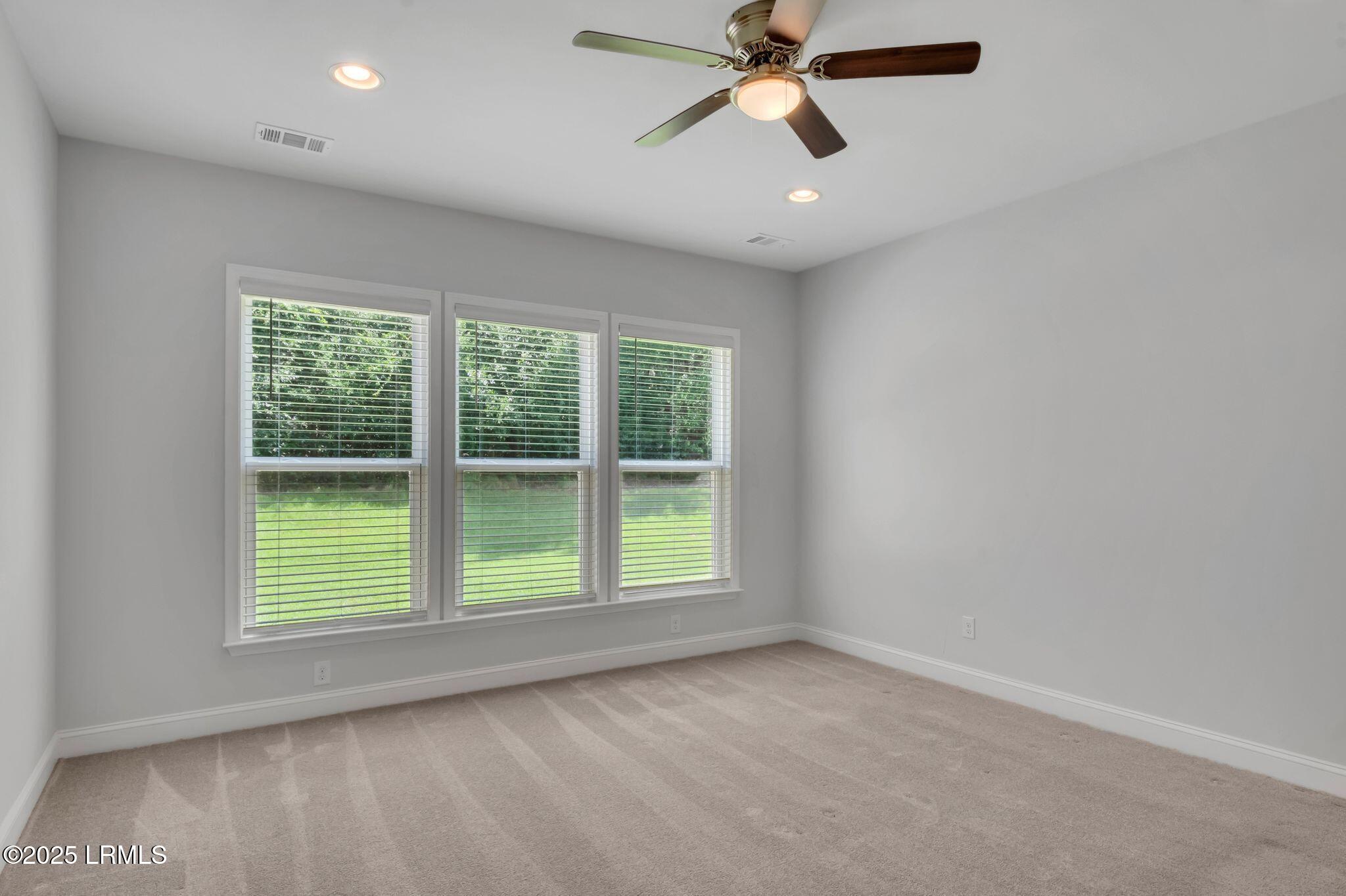 35 Heathrow Avenue