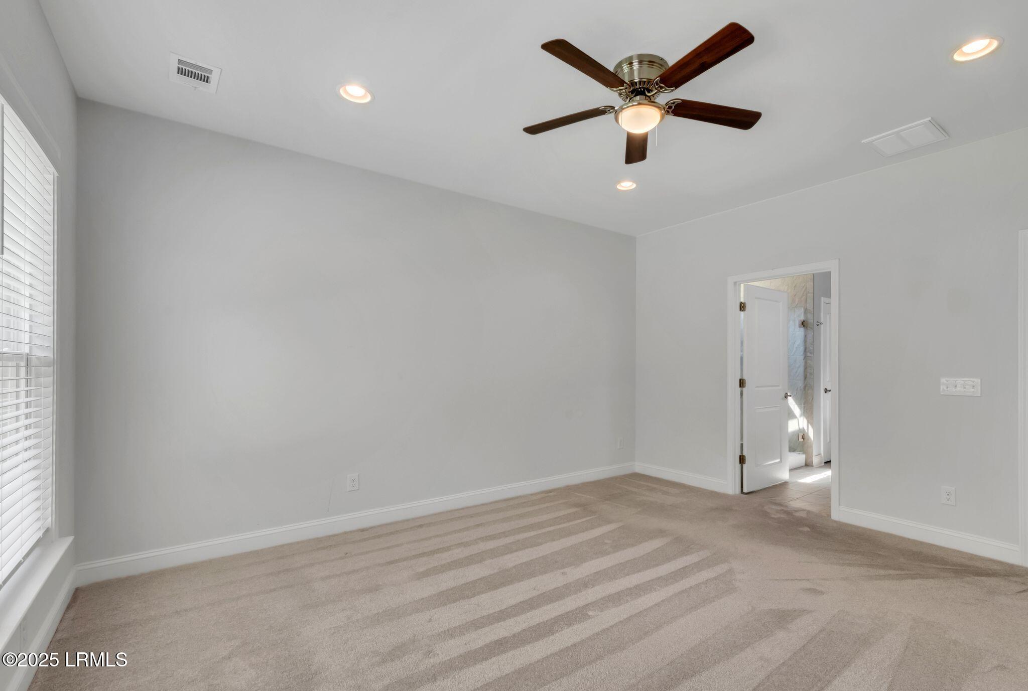 35 Heathrow Avenue