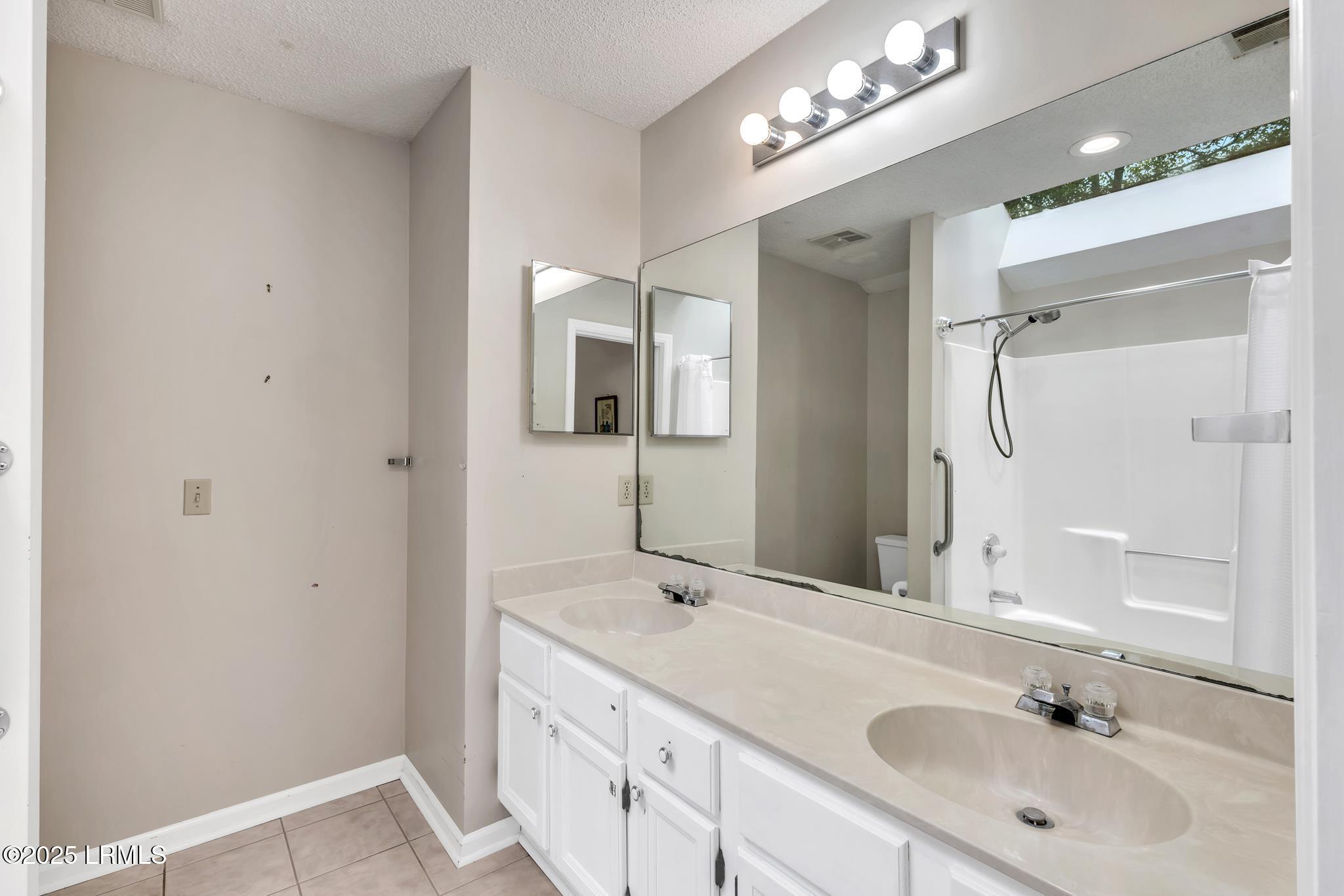 232 White Oaks Circle