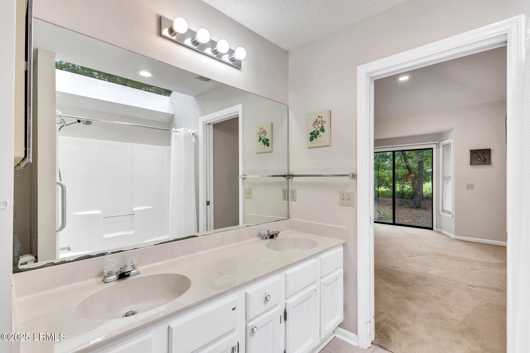 232 White Oaks Circle