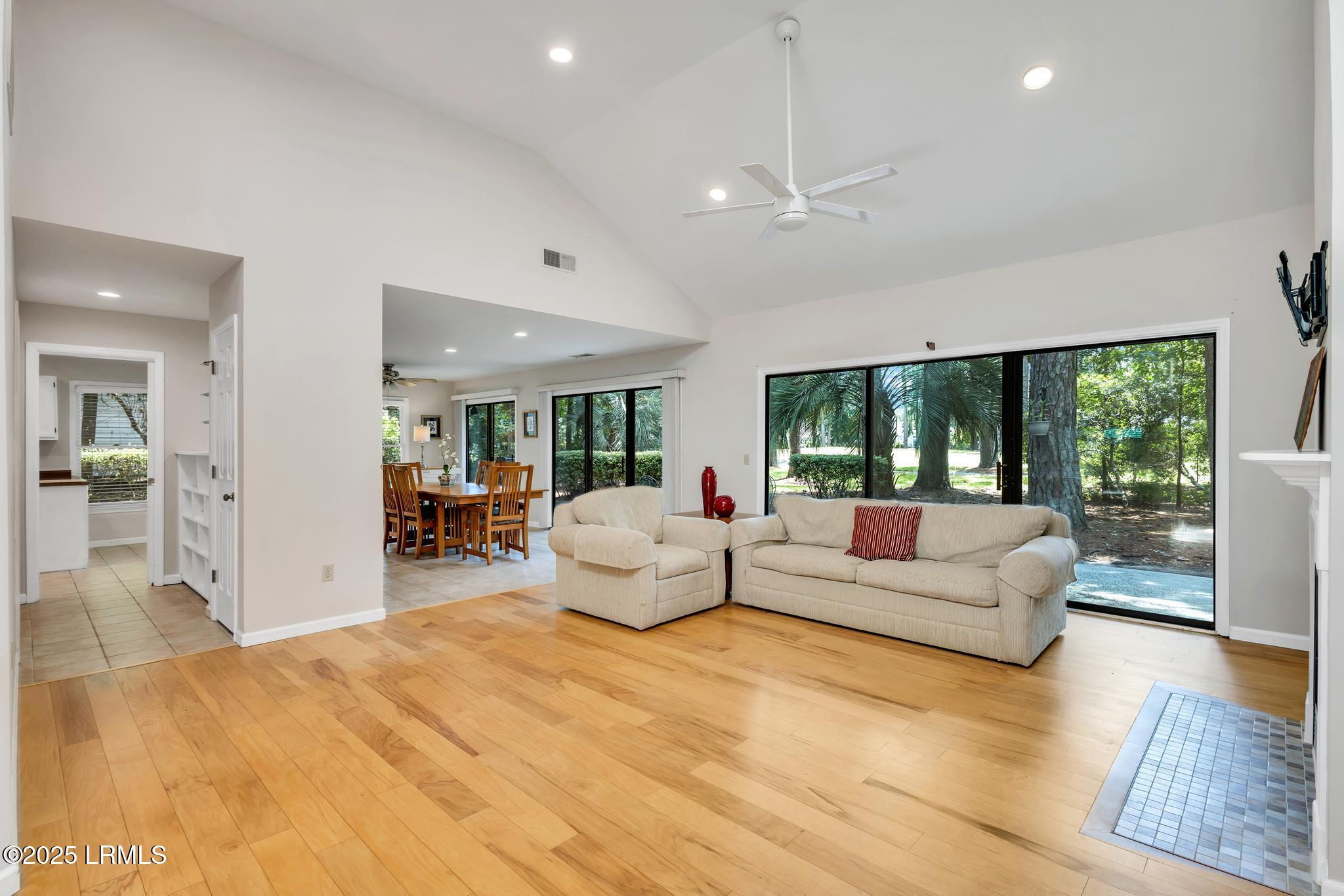232 White Oaks Circle