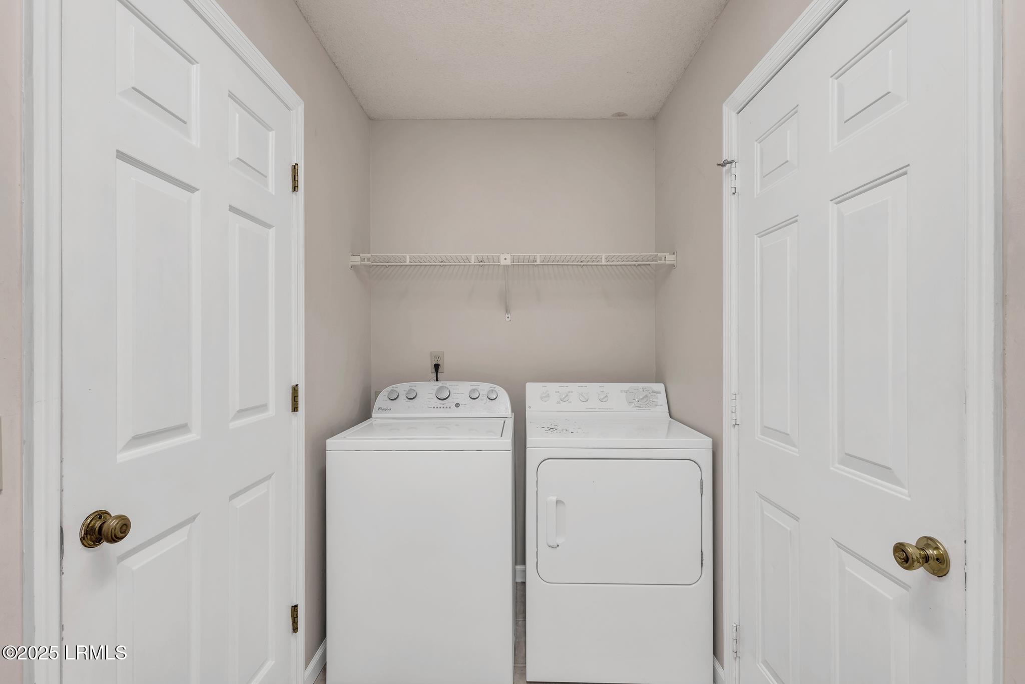 232 White Oaks Circle