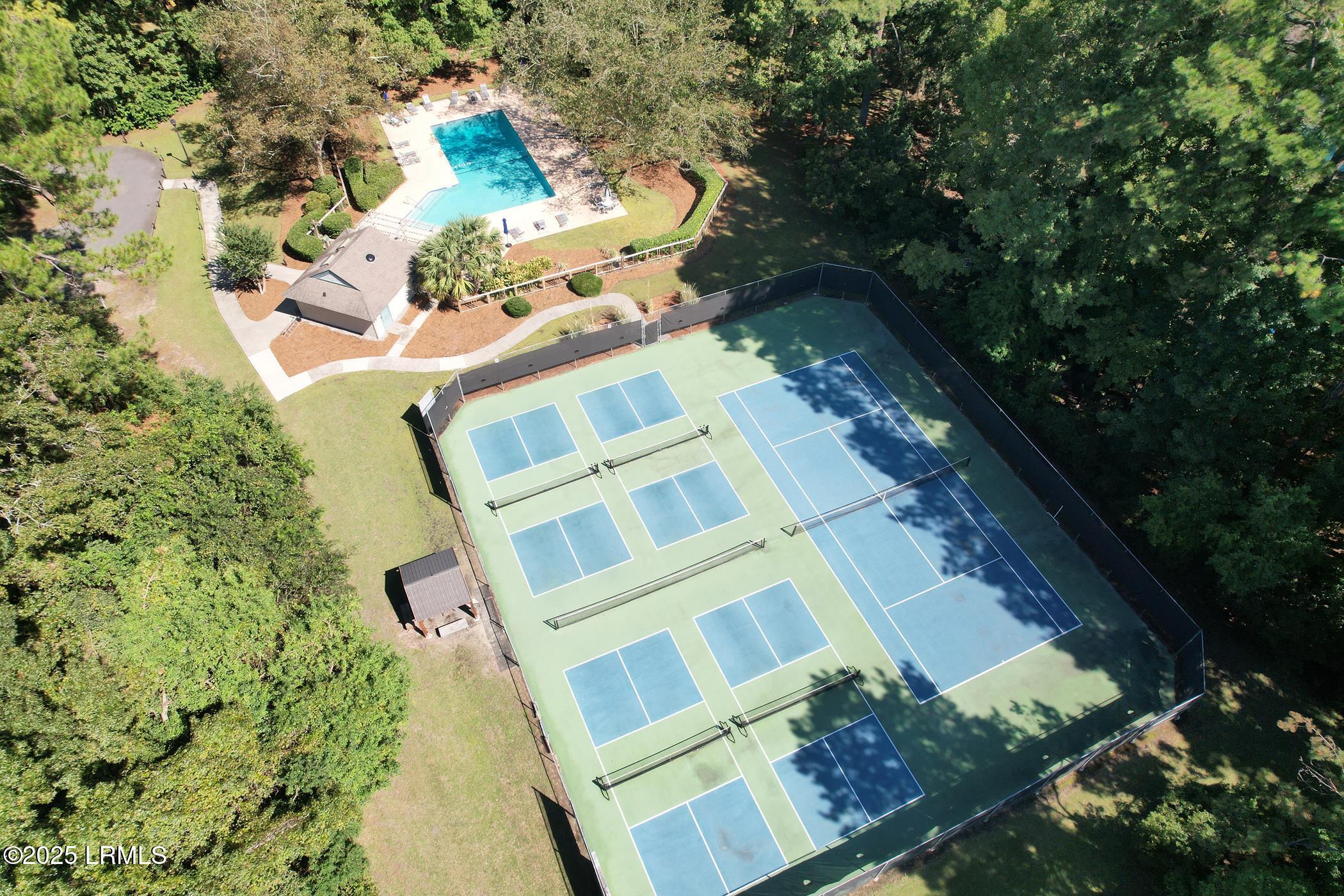 232 White Oaks Circle