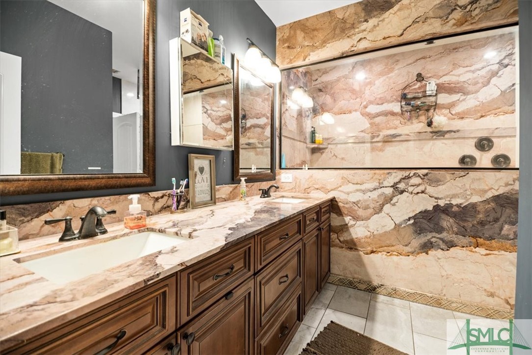 26 Hollow Oak Drive