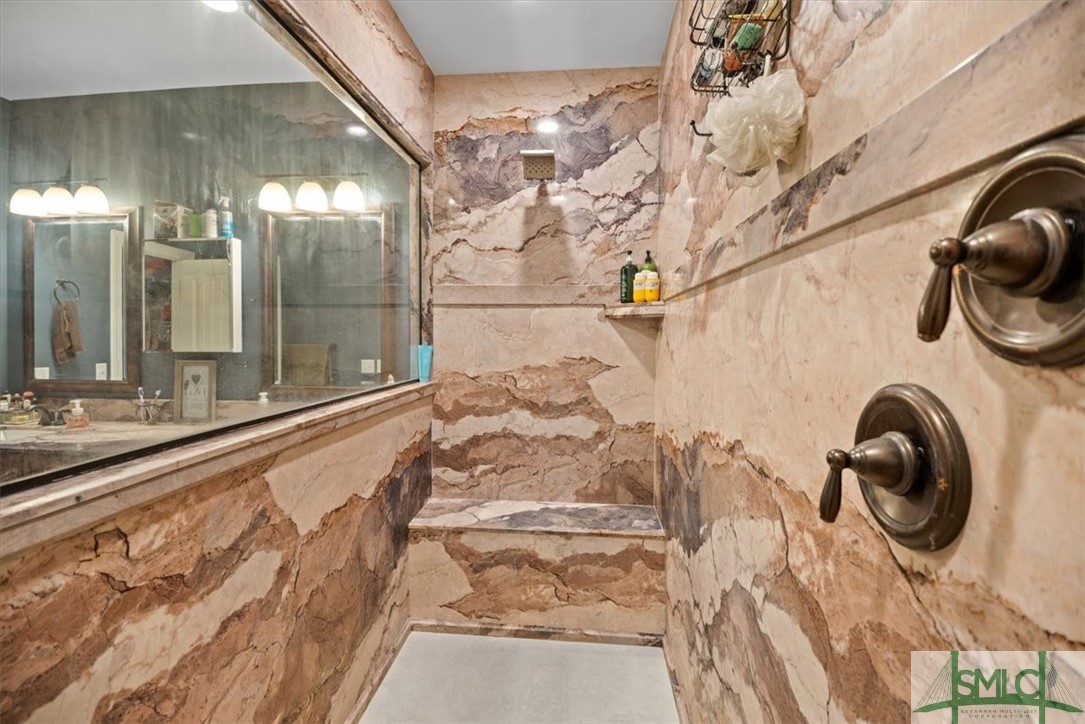 26 Hollow Oak Drive