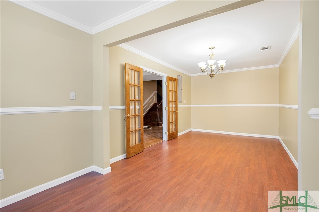 6 Earl Court