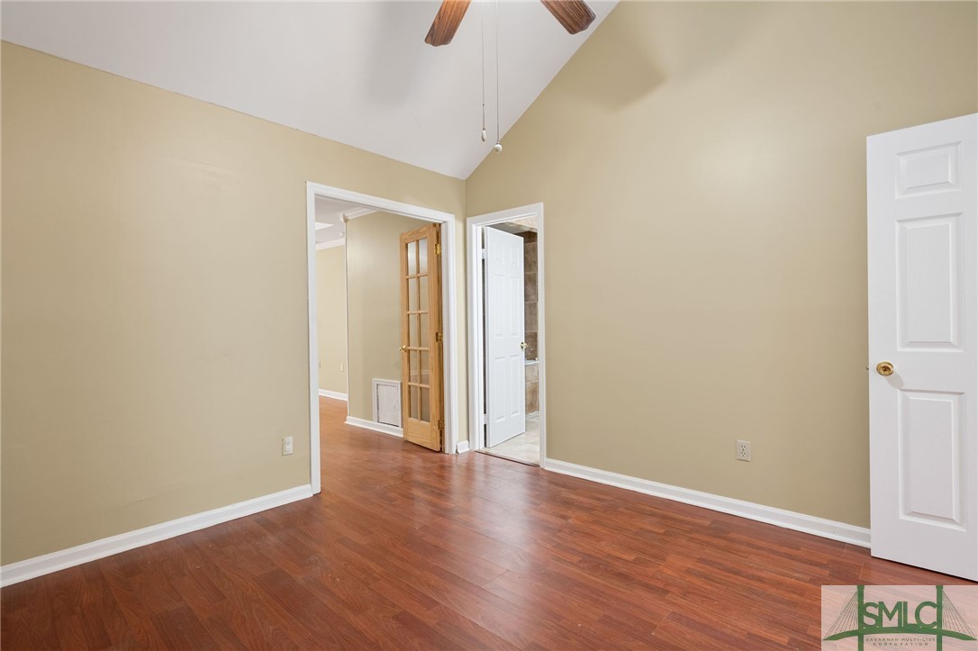 6 Earl Court