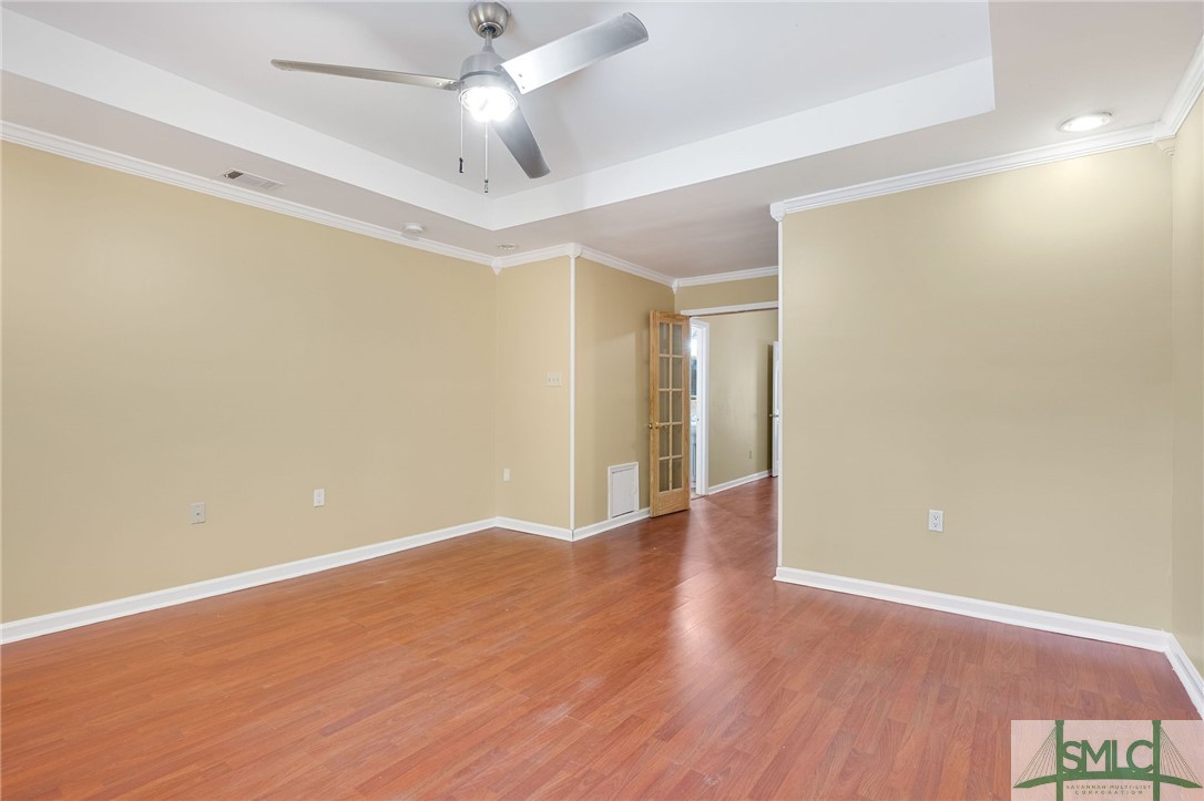 6 Earl Court
